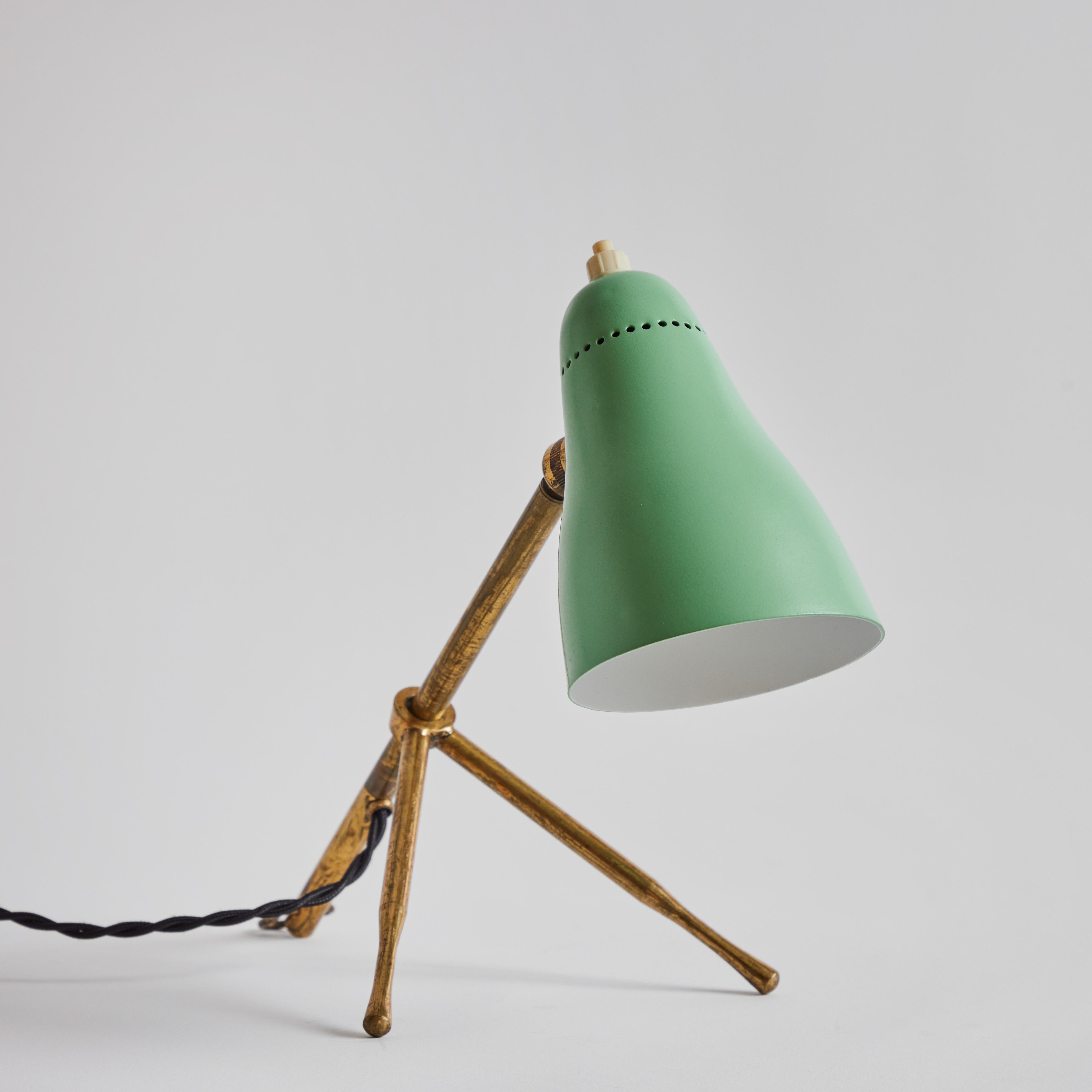 Milieu du XXe siècle Lampe murale ou de table en vert et laiton Giuseppe Ostuni 'Ochetta' des années 1950 pour O-Luce