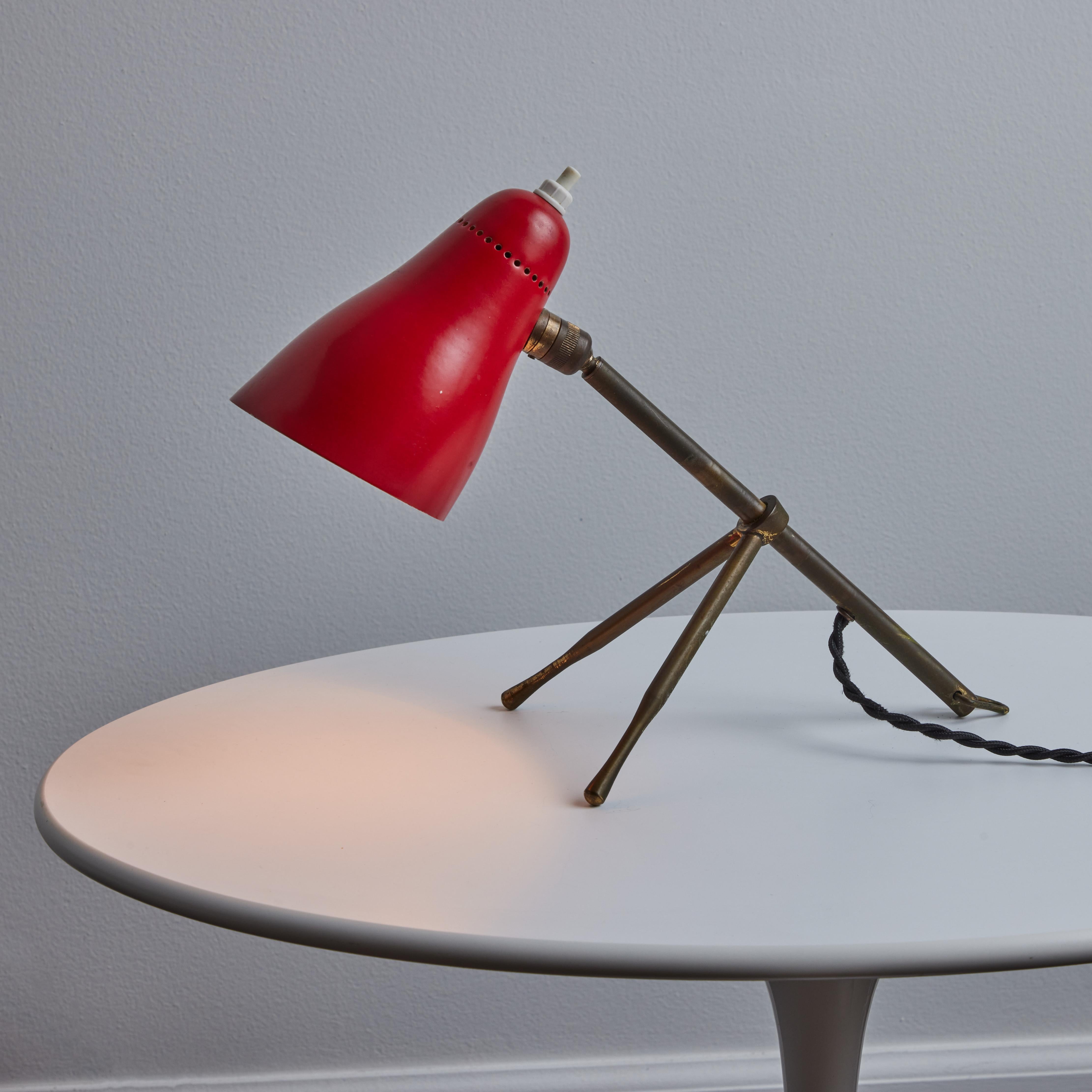 Aluminum 1950s Giuseppe Ostuni 'Ochetta' Red & Brass Wall or Table Lamp for O-Luce For Sale