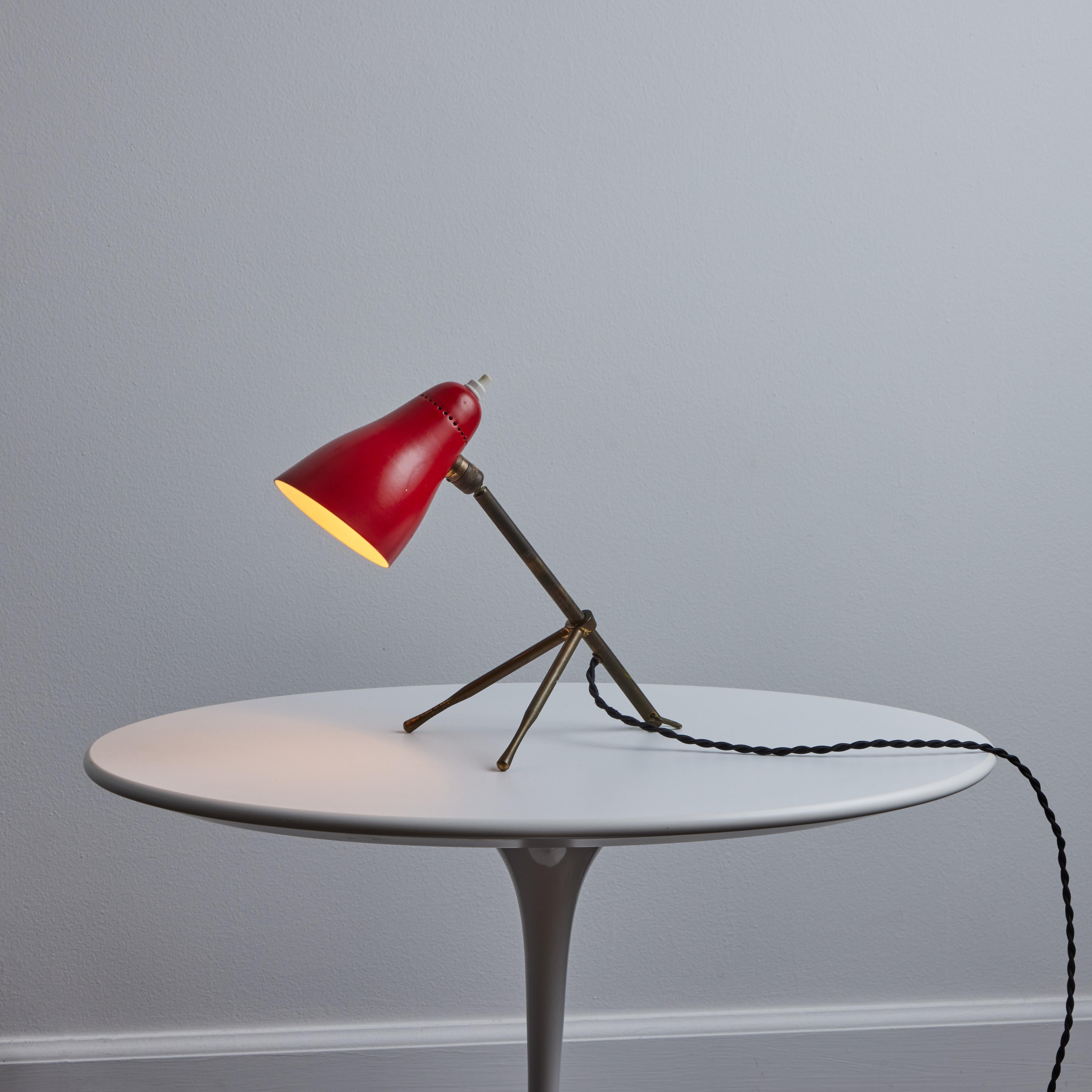 1950s Giuseppe Ostuni 'Ochetta' Red & Brass Wall or Table Lamp for O-Luce For Sale 1