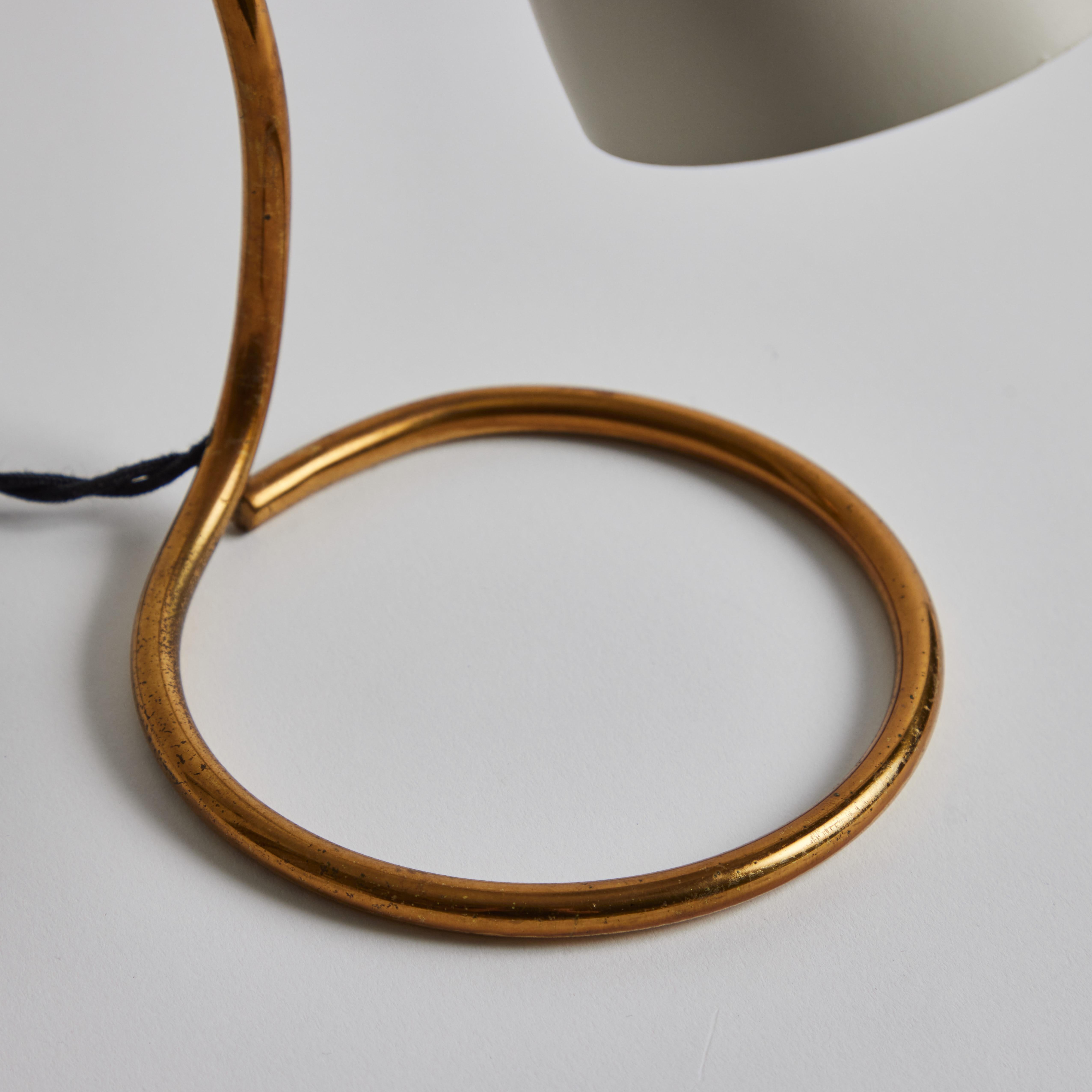 1950s Giuseppe Ostuni 'Vipere' White and Brass Table Lamp for O-Luce en vente 3