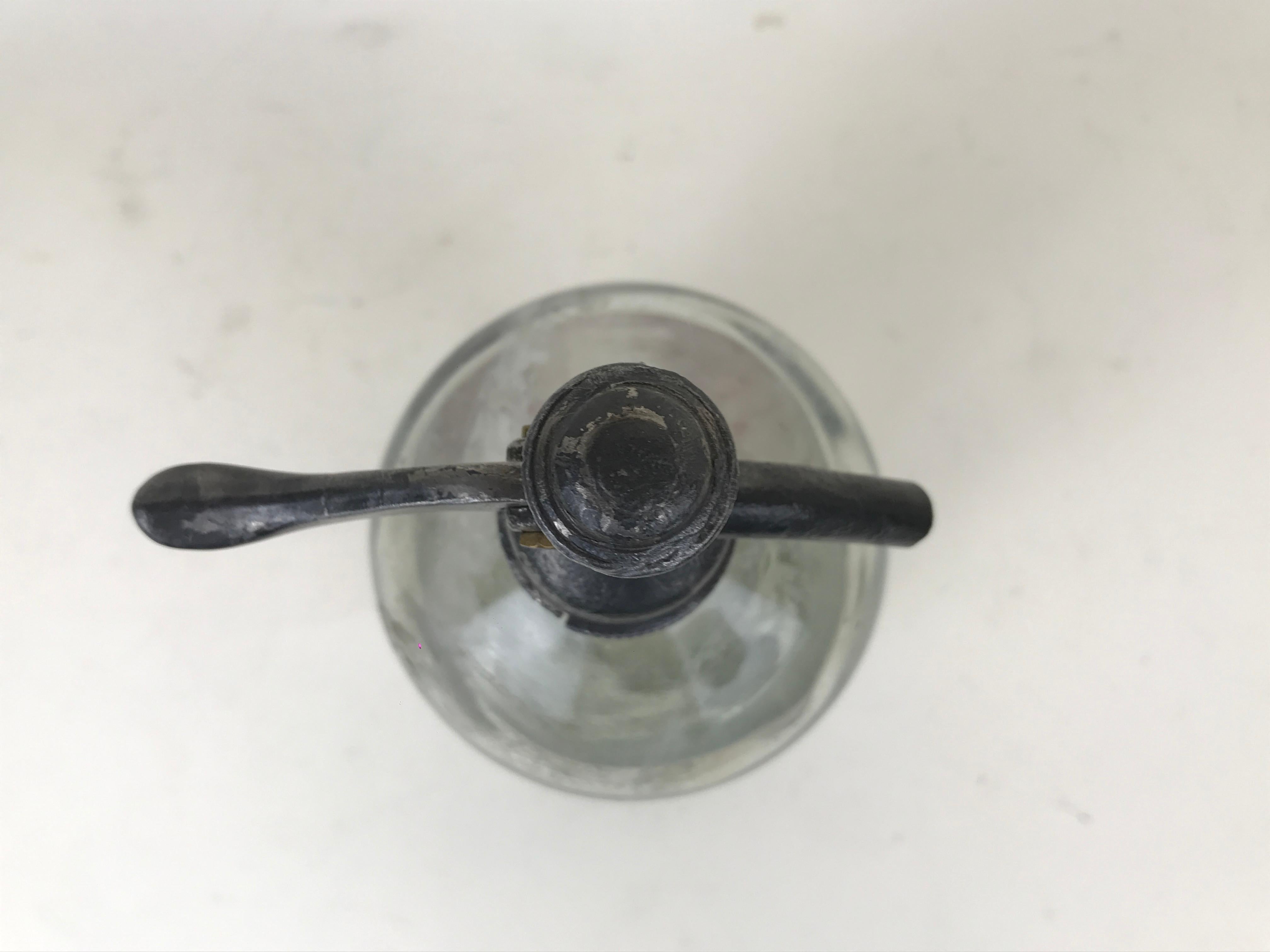 1950s Glass American Advertising Soda Syphon Seltzer Coca-Cola Bar Bottle In Good Condition For Sale In Milan, IT
