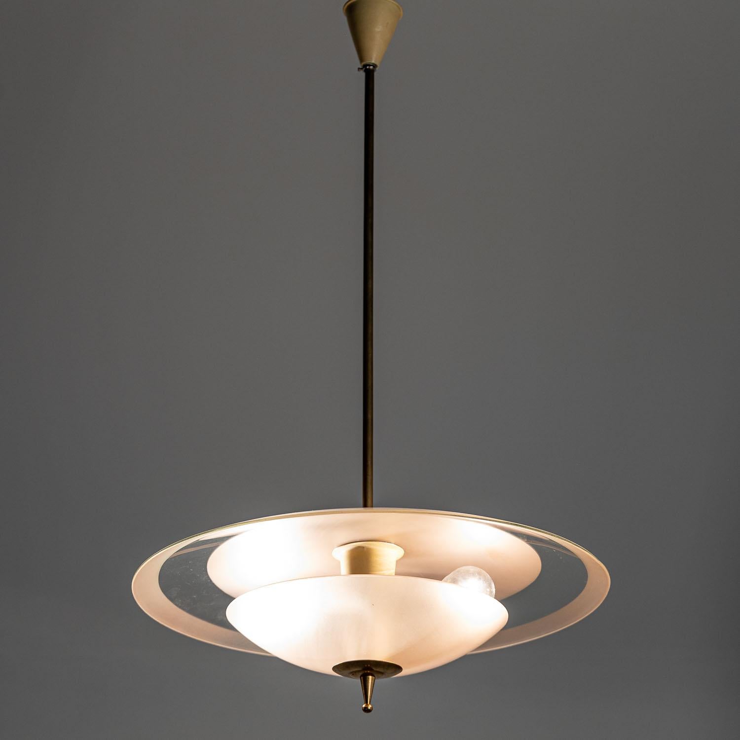 1950's Glass and Brass Pendant in the Style of Pietro Chiesa For Sale 4