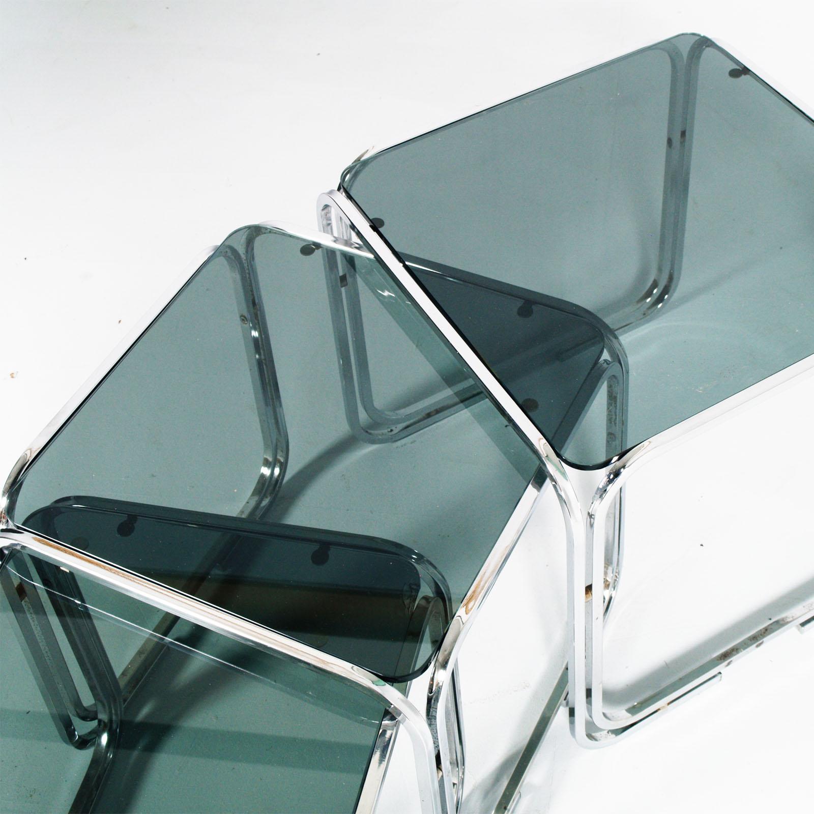 Minimalist 1950s Glass and Chromed Tubular Steel Nest Coffee Tables, Marcel Breuer Style For Sale