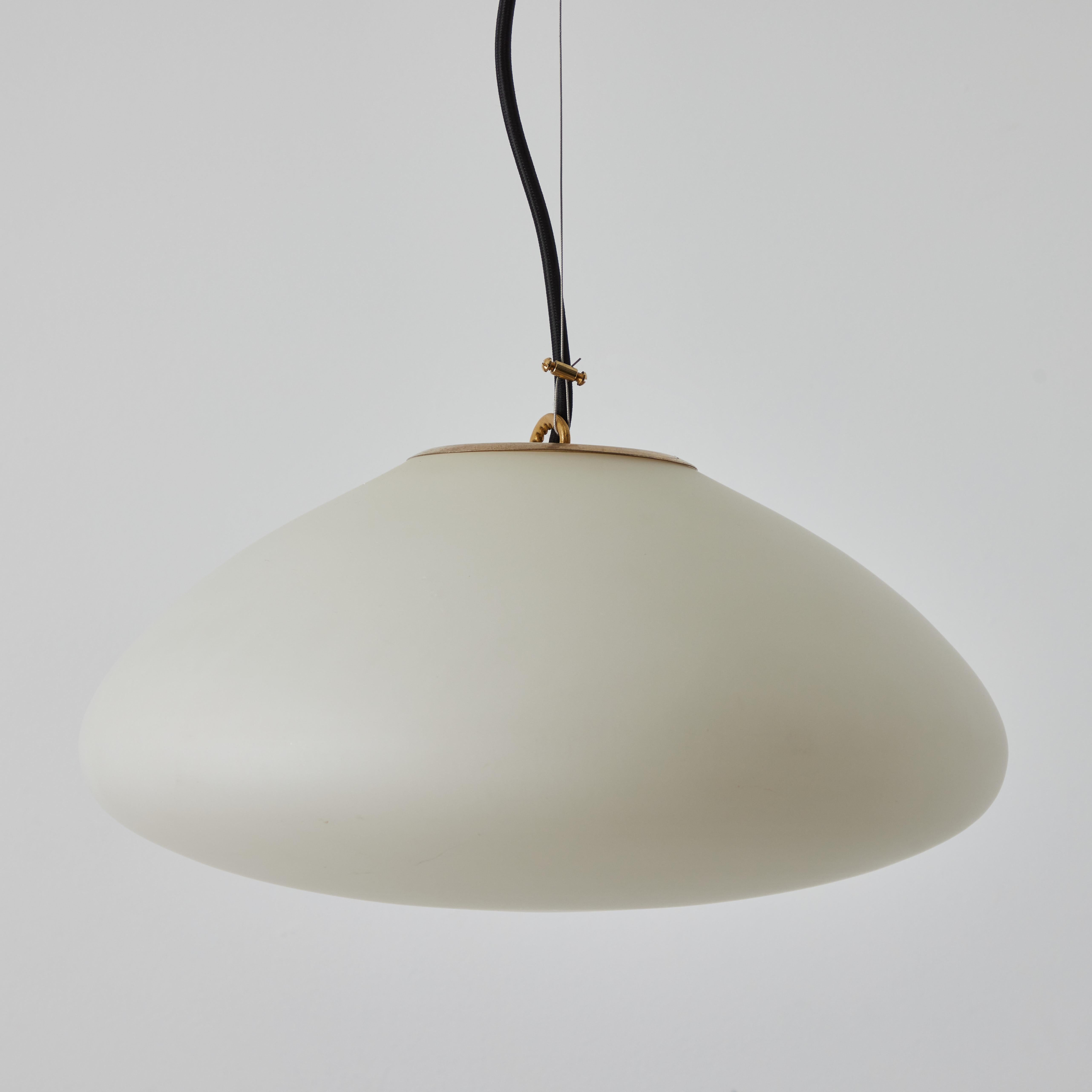 1950s Glass & Brass Suspension Lamp Attributed to Stilnovo In Good Condition In Glendale, CA