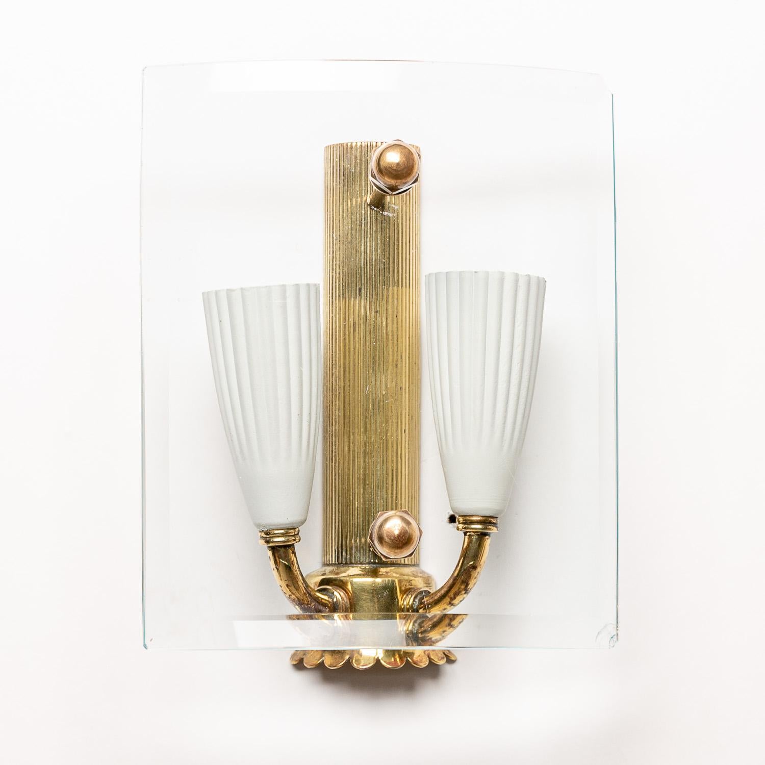 20th Century 1950's Glass & Brass Wall Light Attributed to Fontana Arte For Sale