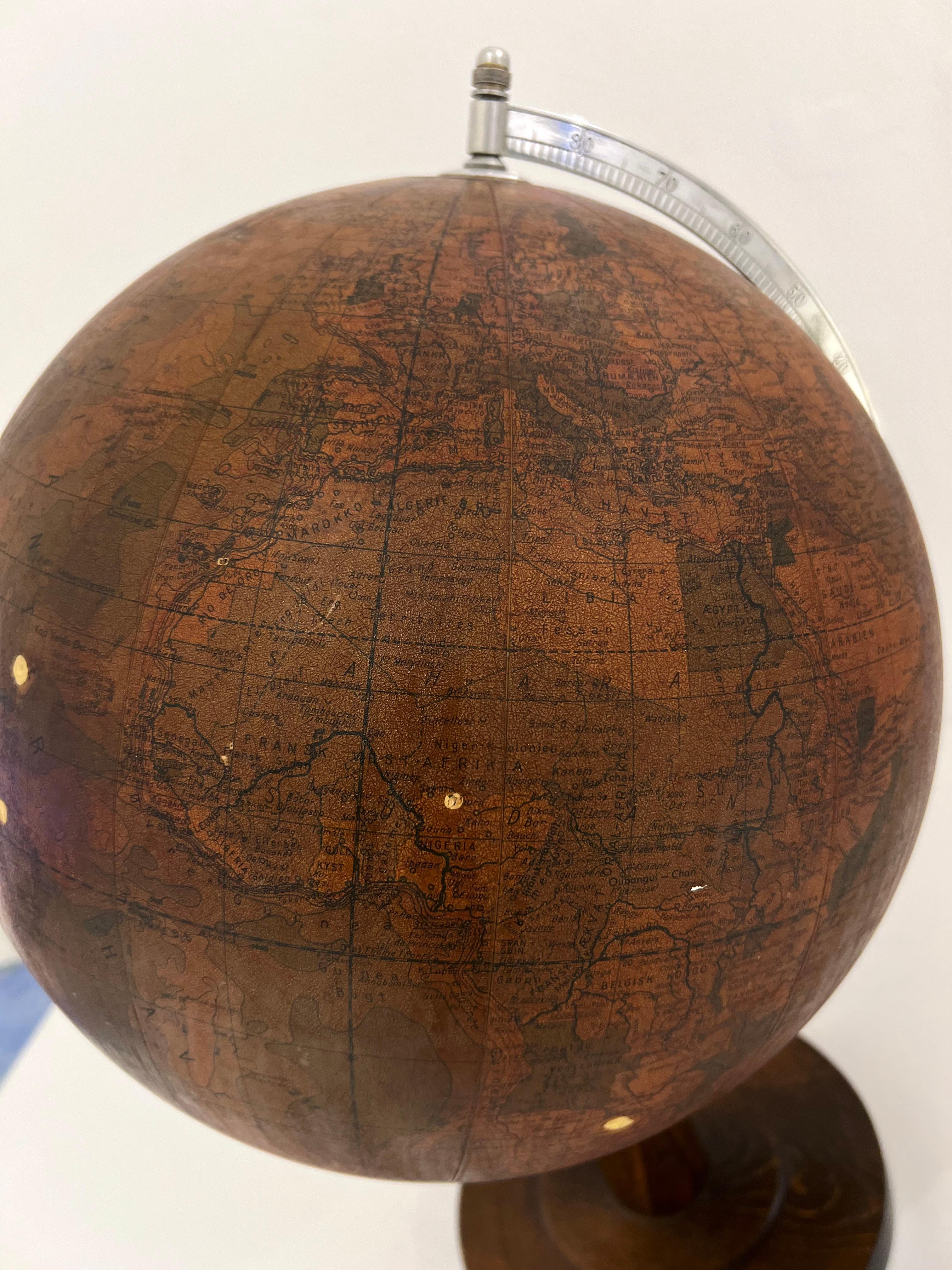 Lampe Globe en verre des années 1950, Danemark en vente 5