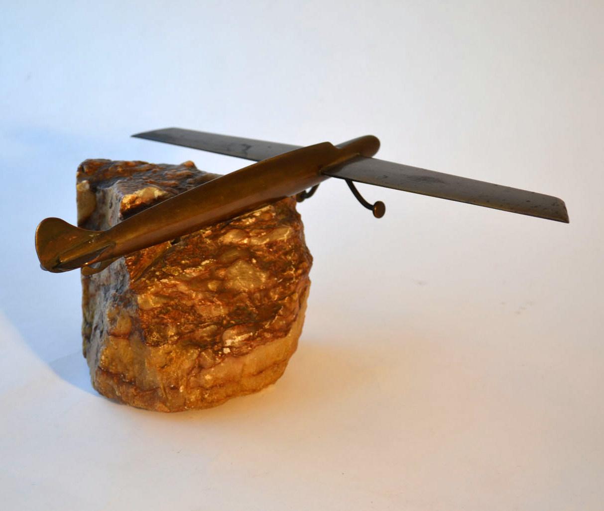 Glider Plane Sculpture in Bronze on Onyx Rock In Excellent Condition For Sale In London, GB