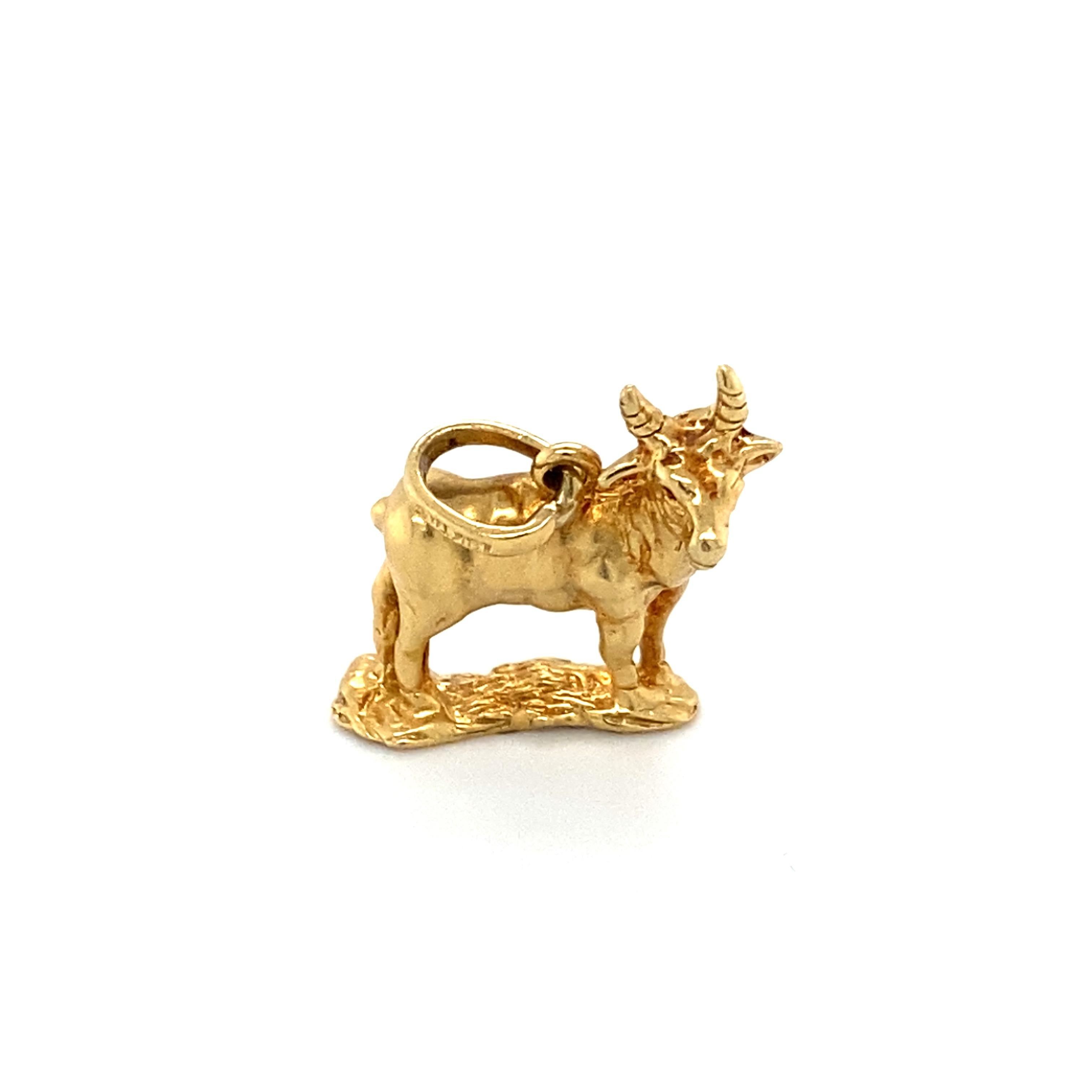 1950s Goat Charm set in 18 Karat Yellow Gold  For Sale 2