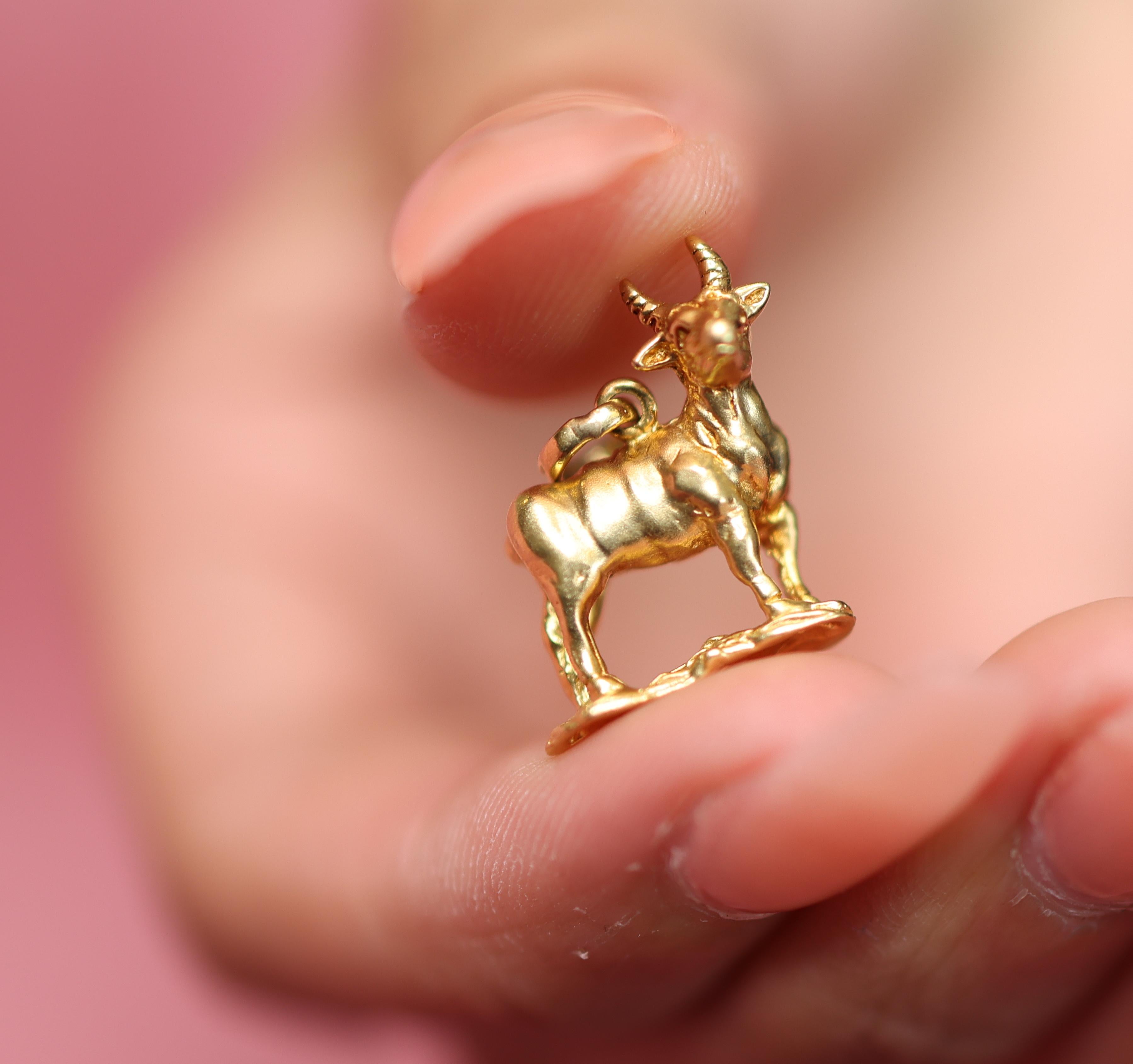 1950s Goat Charm set in 18 Karat Yellow Gold  For Sale 3