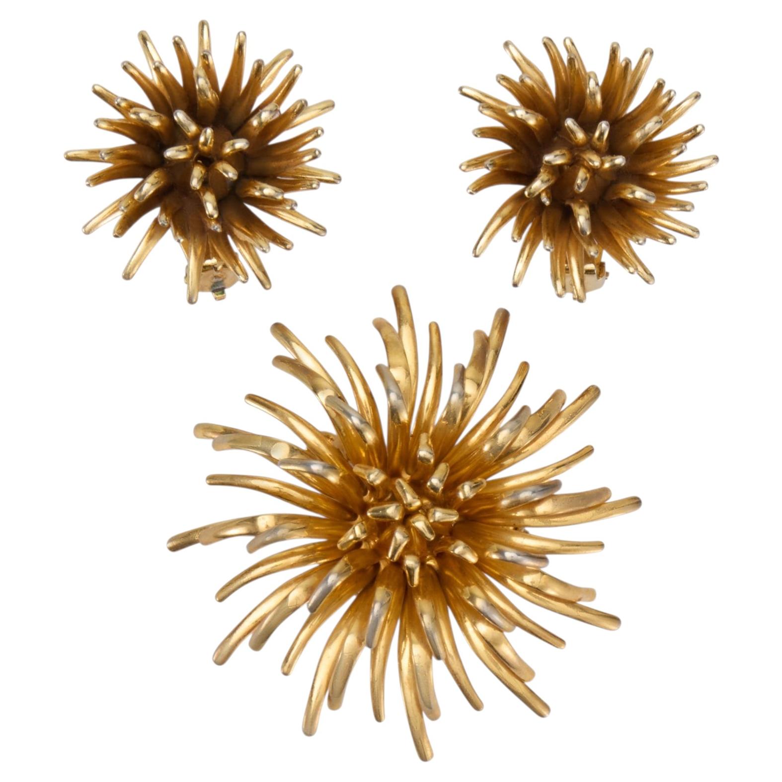 Ohrringe und Brosche im „Gold Starburst“-Stil aus den 1950er Jahren