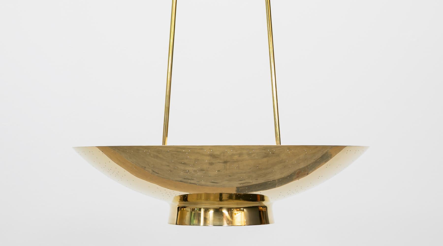 1950s Golden Brass incredible Pair of Pendant Lamps by Paavo Tynell In Good Condition In Frankfurt, Hessen, DE