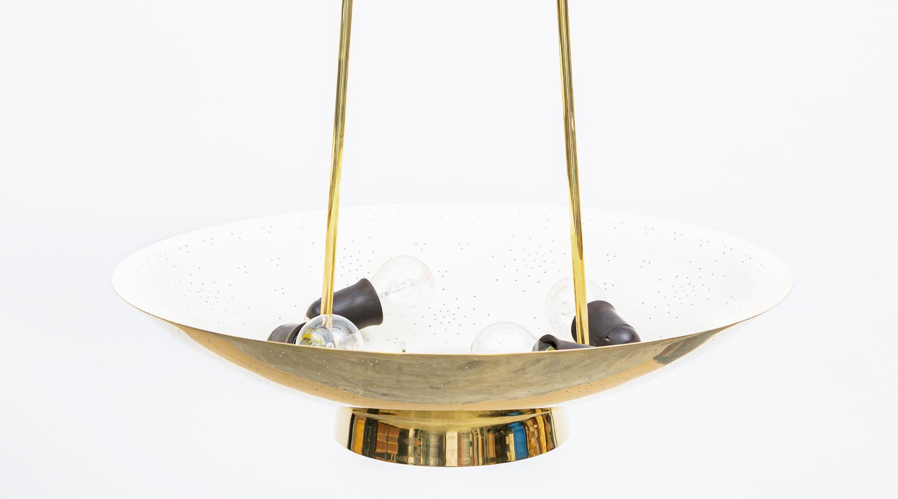 1950s Golden Brass Incredible Pair of Pendant Lamps by Paavo Tynell In Good Condition For Sale In Frankfurt, Hessen, DE