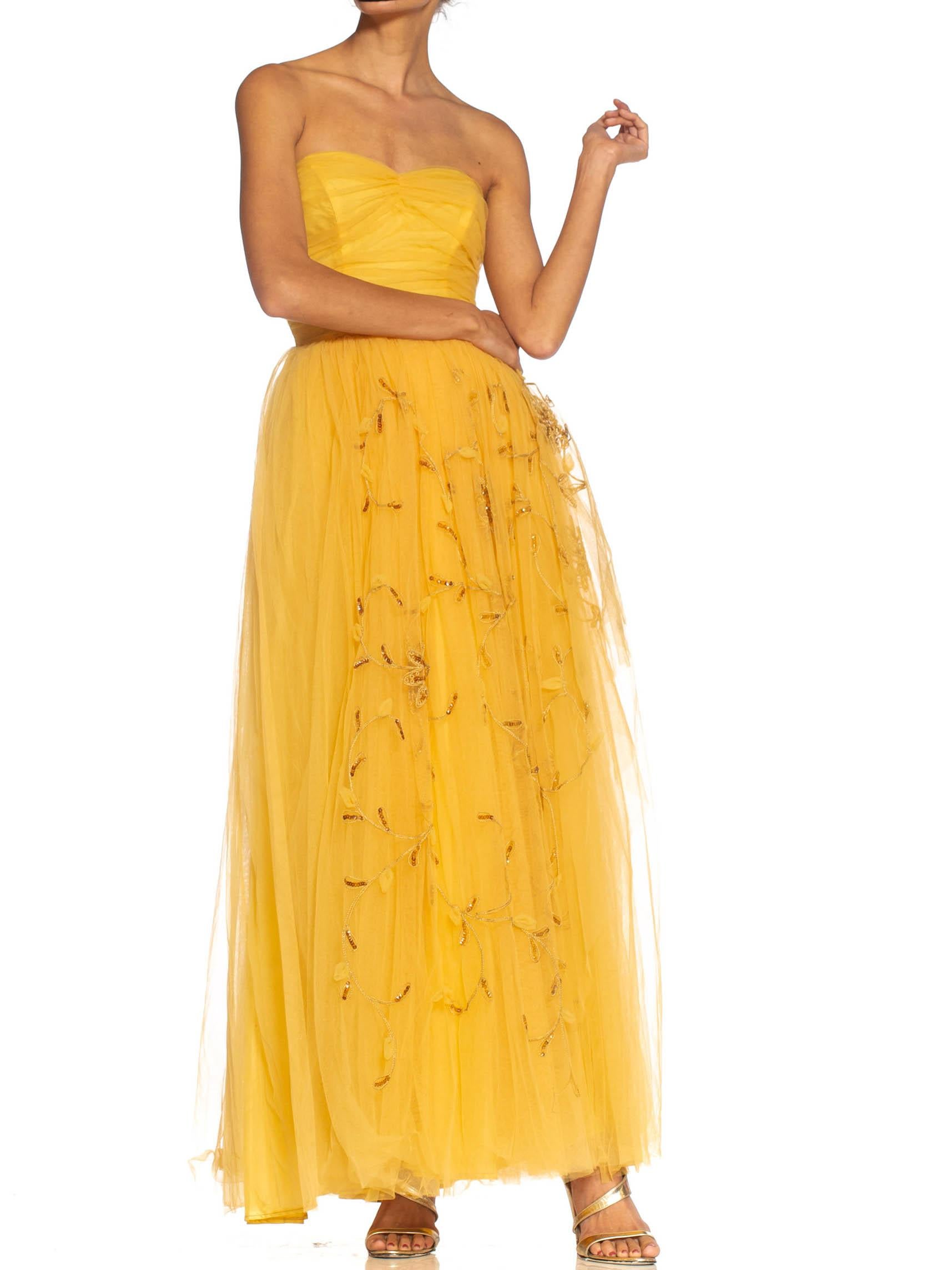 1950S Golden Yellow Rayon & Nylon Tulle Strapless Gown With Flowers For Sale 1