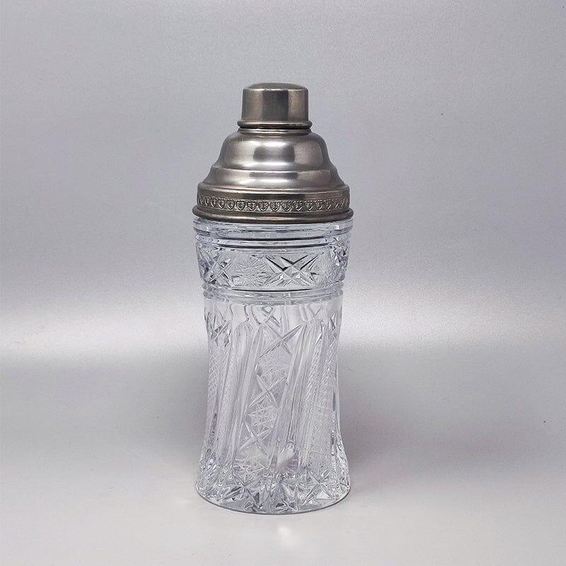 1950s Gorgeous cut crystal and pewter cocktail shaker in excellent condition. Made in Italy
Dimension :
Cocktail shaker
diameter 3,93 x 9,44 H inches
diameter cm 10 x cm 24