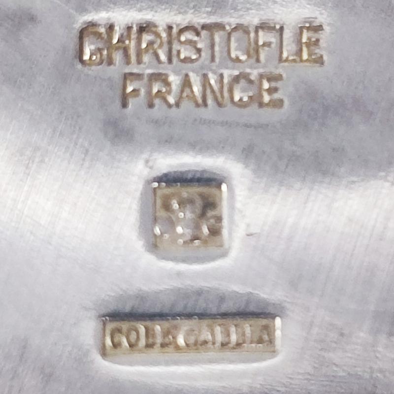 1950er Jahre Wunderschöner Eiskübel von Christofle aus versilbertem Stahl. Hergestellt in Frankreich (Versilberung) im Angebot