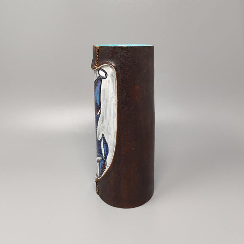 italien 1950s Gorgeous Marcello Fantoni Ceramic Vase Encased in Leather, Made in Italy en vente
