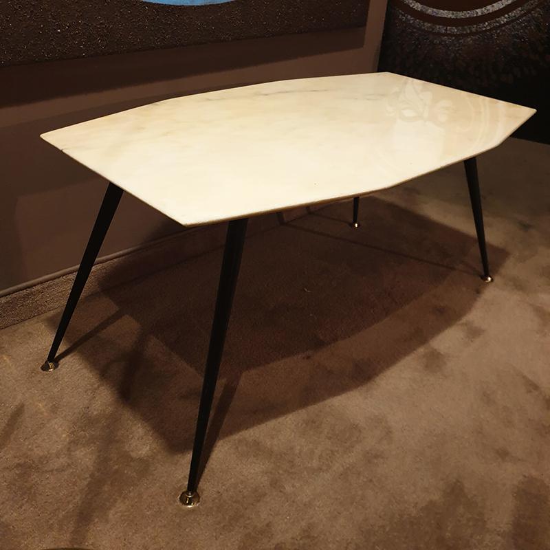 Mid-Century Modern 1950s Gorgeous Table in Marble, Brass and Iron, Made in Italy For Sale