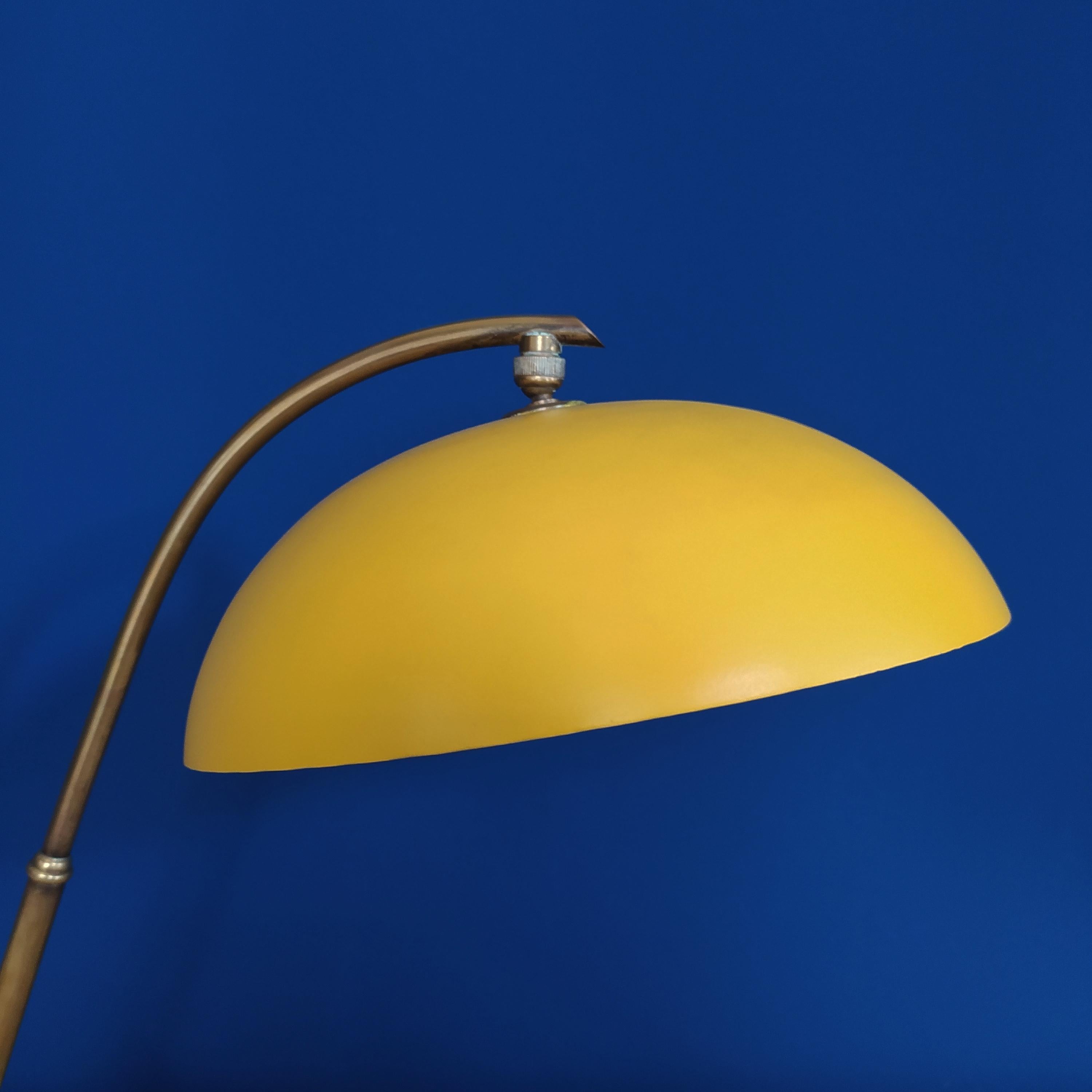 Italian 1950s Gorgeous Table Lamp by Stilnovo