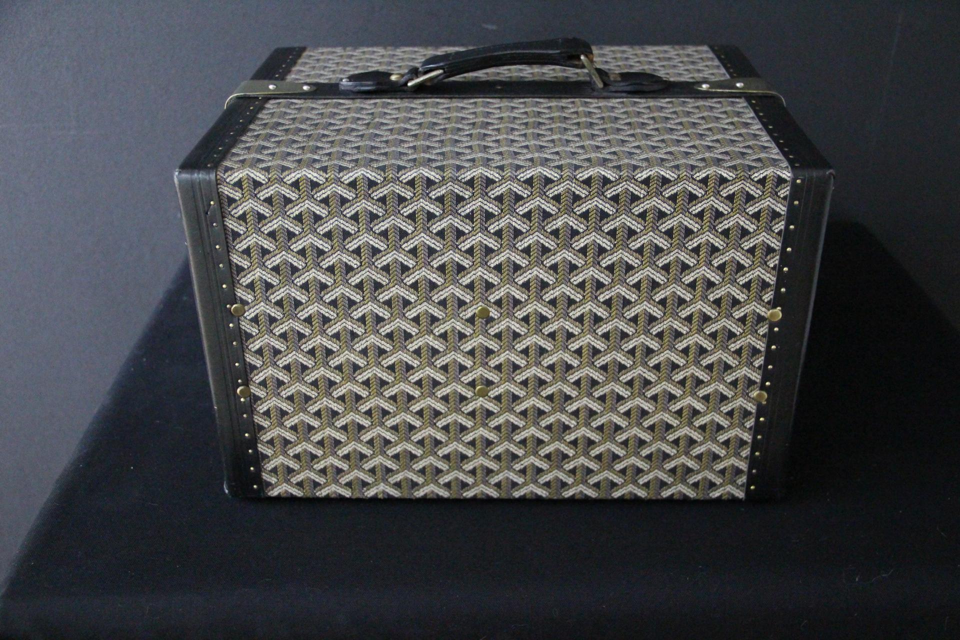 XX secolo Baule da biblioteca Goyard del 1950 in tela Chevron in vendita