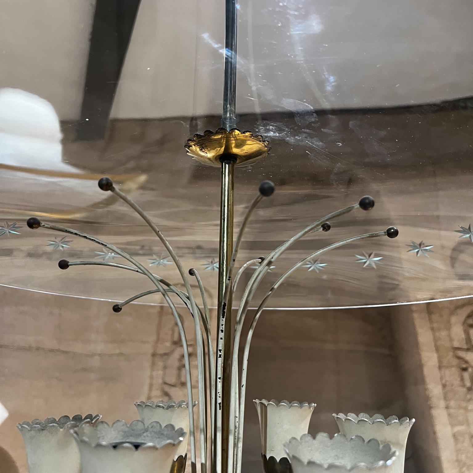 Milieu du XXe siècle Lustre gracieux en verre taillé des années 1950 dans le style de Max Ingrand Fontana Arte, Italie en vente