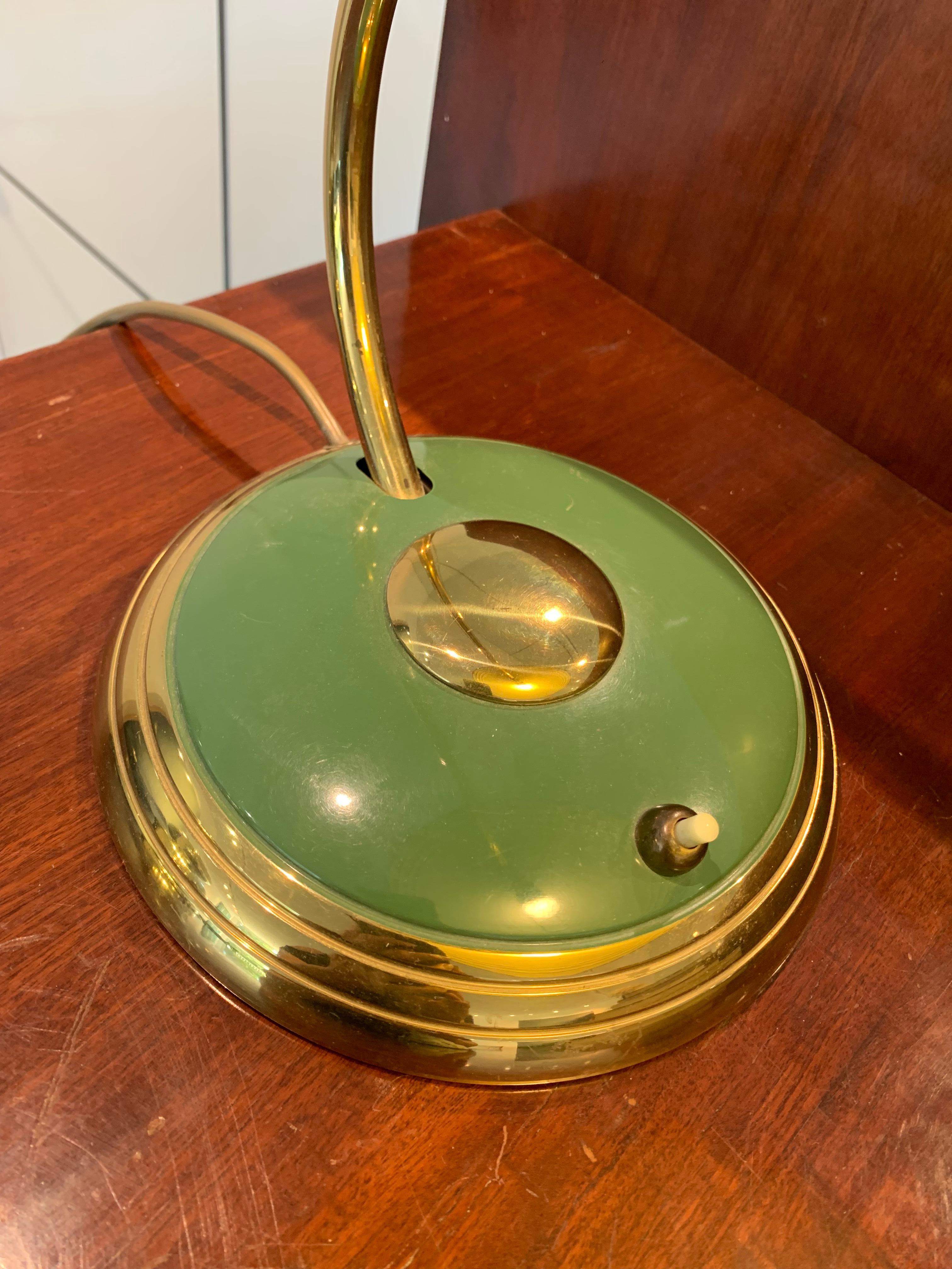 Art Deco Style Mid-Century Modern 1950s Green and Gold Table Lamp For Sale 5