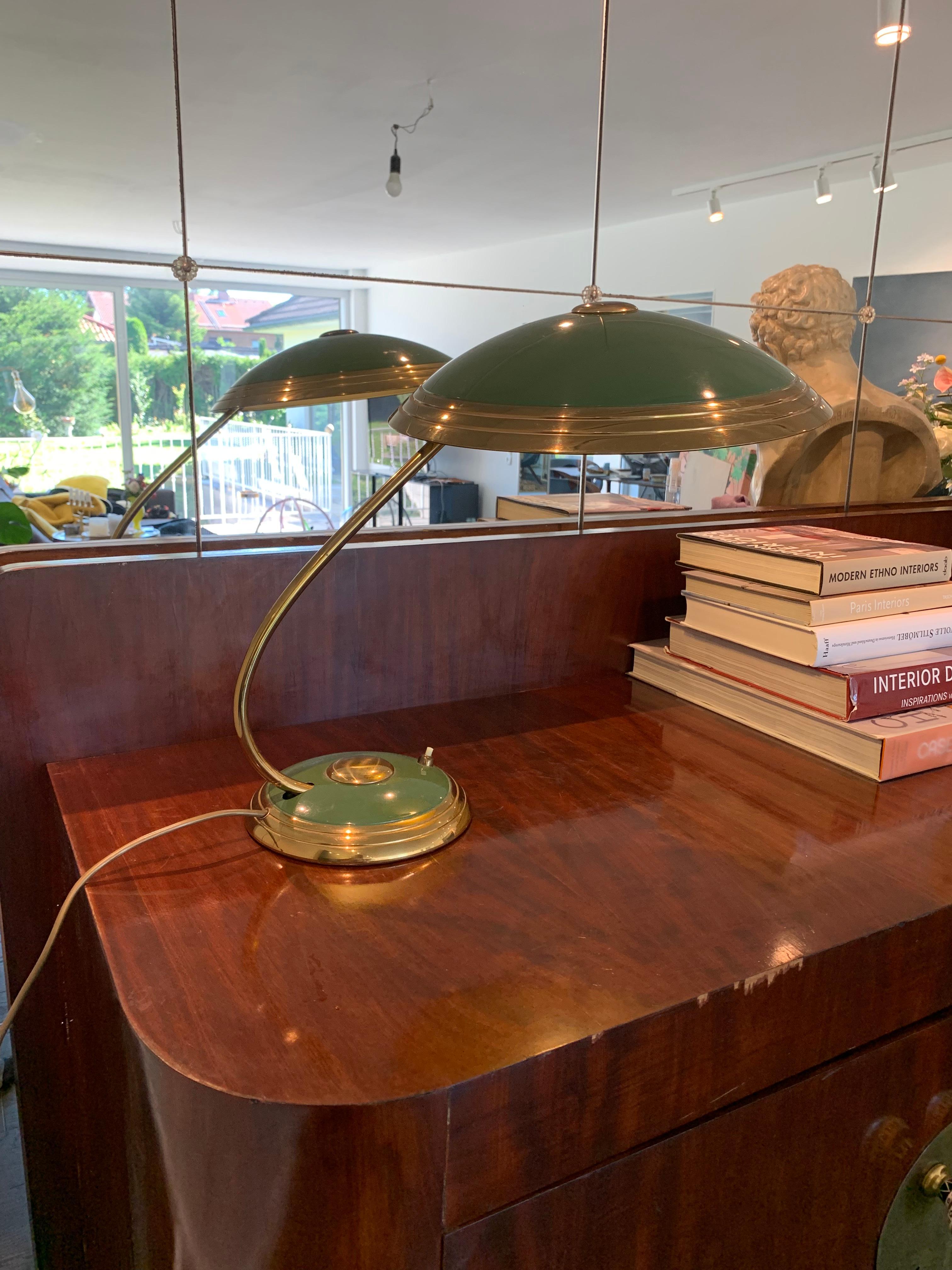 Art Deco Style Mid-Century Modern 1950s Green and Gold Table Lamp For Sale 7