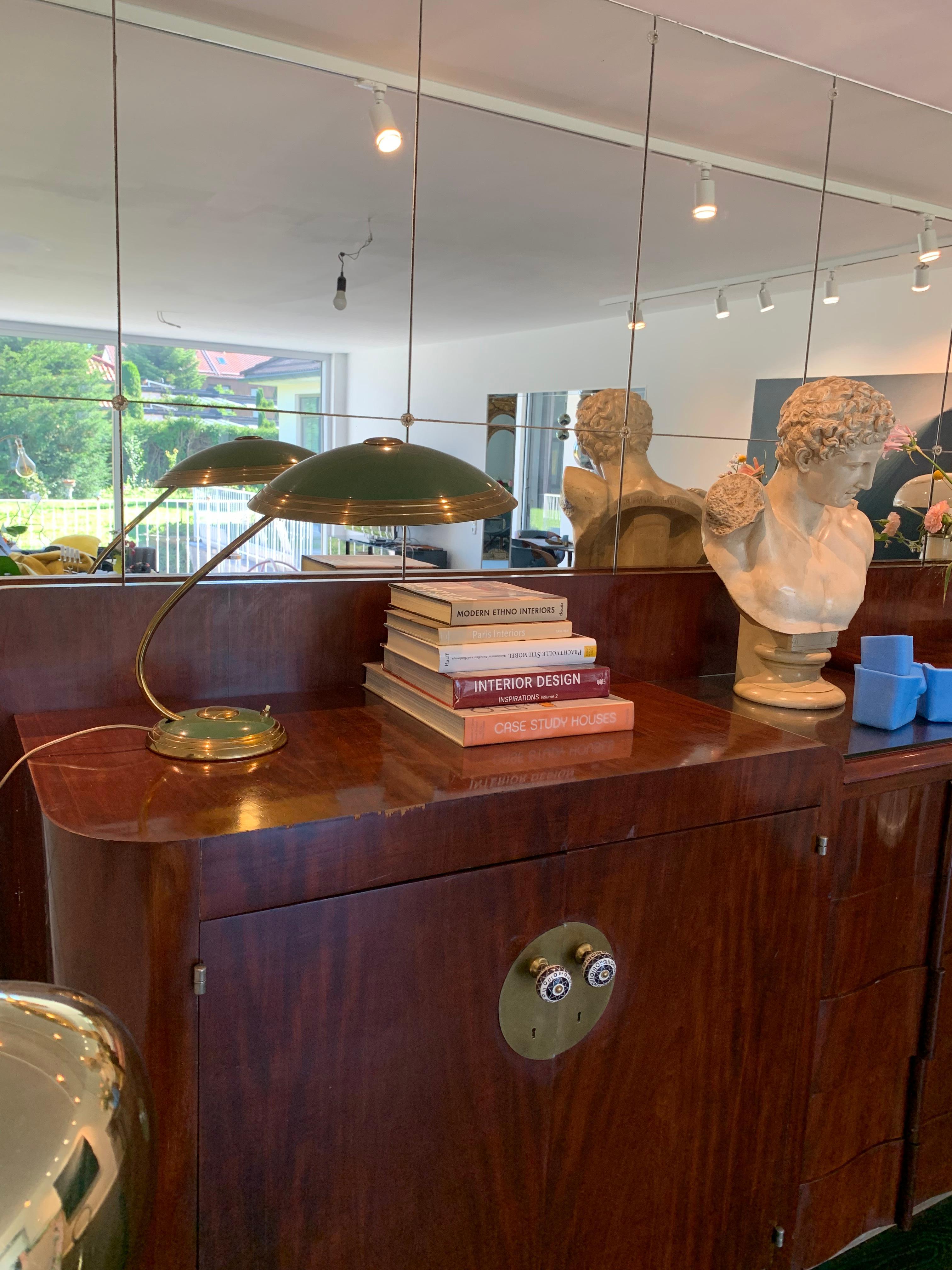 Art Deco Style Mid-Century Modern 1950s Green and Gold Table Lamp For Sale 1