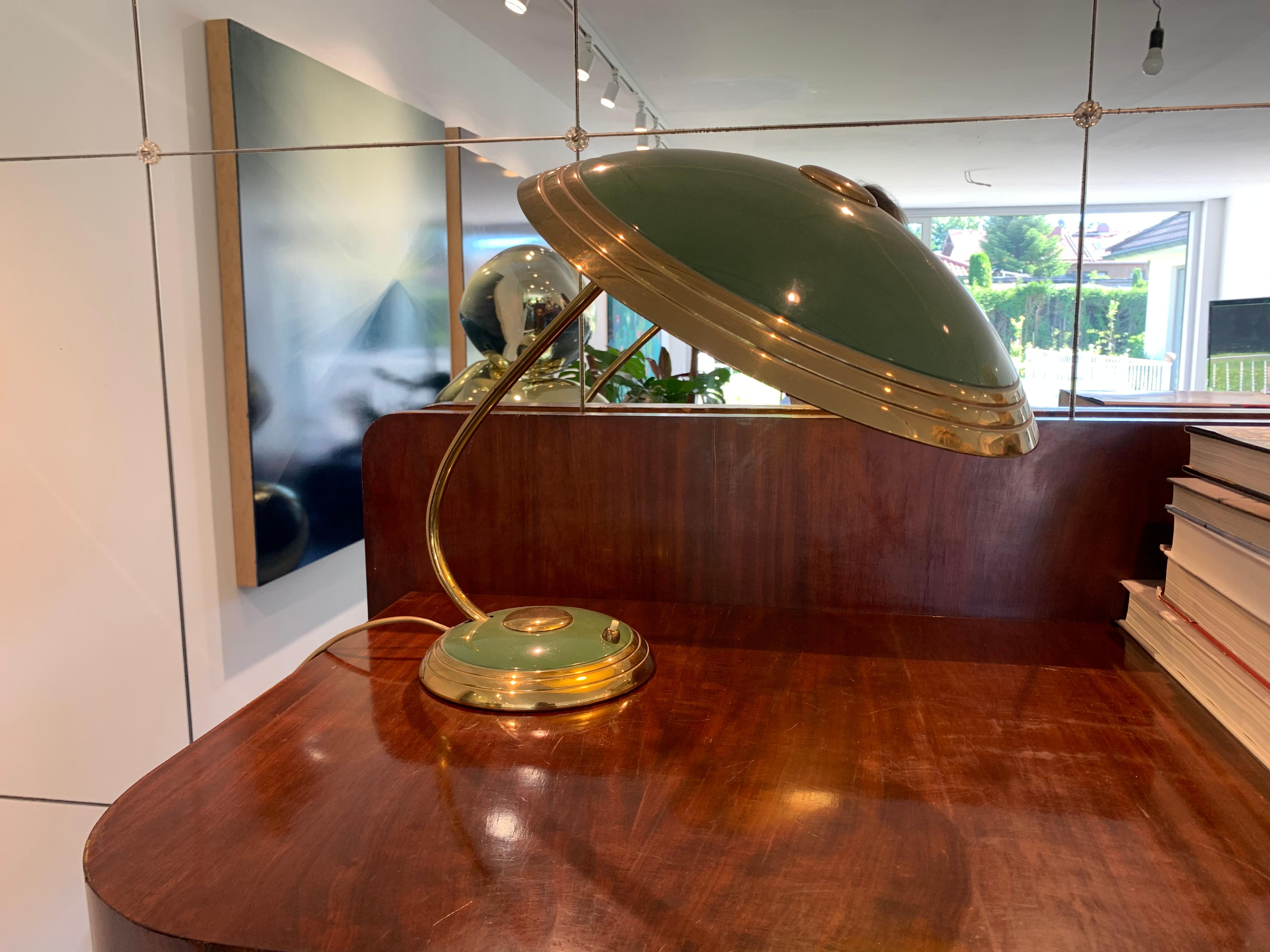 Art Deco Style Mid-Century Modern 1950s Green and Gold Table Lamp For Sale 3