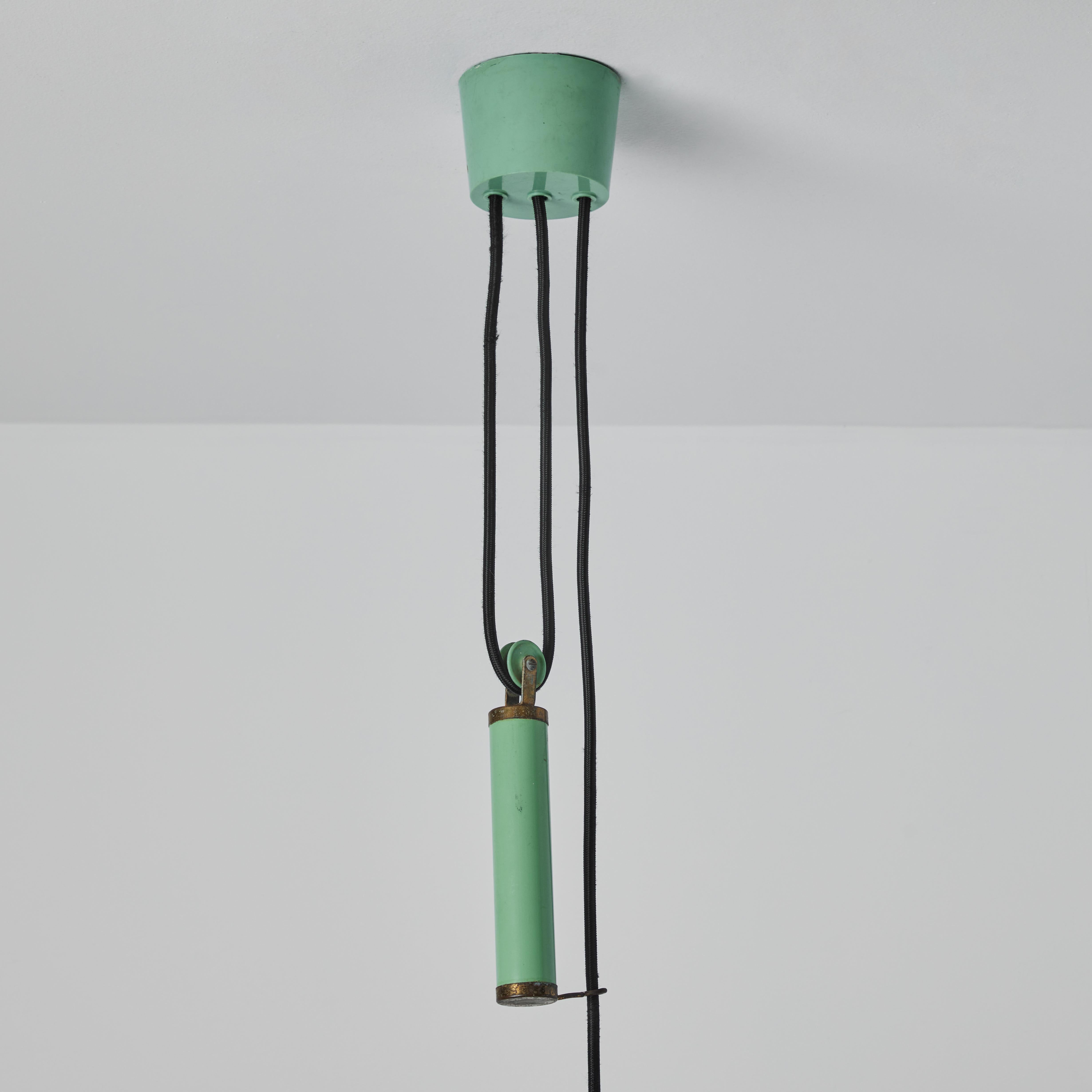 Painted 1950s Green Counterweight Pendant Attributed to Gaetano Sciolari for Stilnovo For Sale