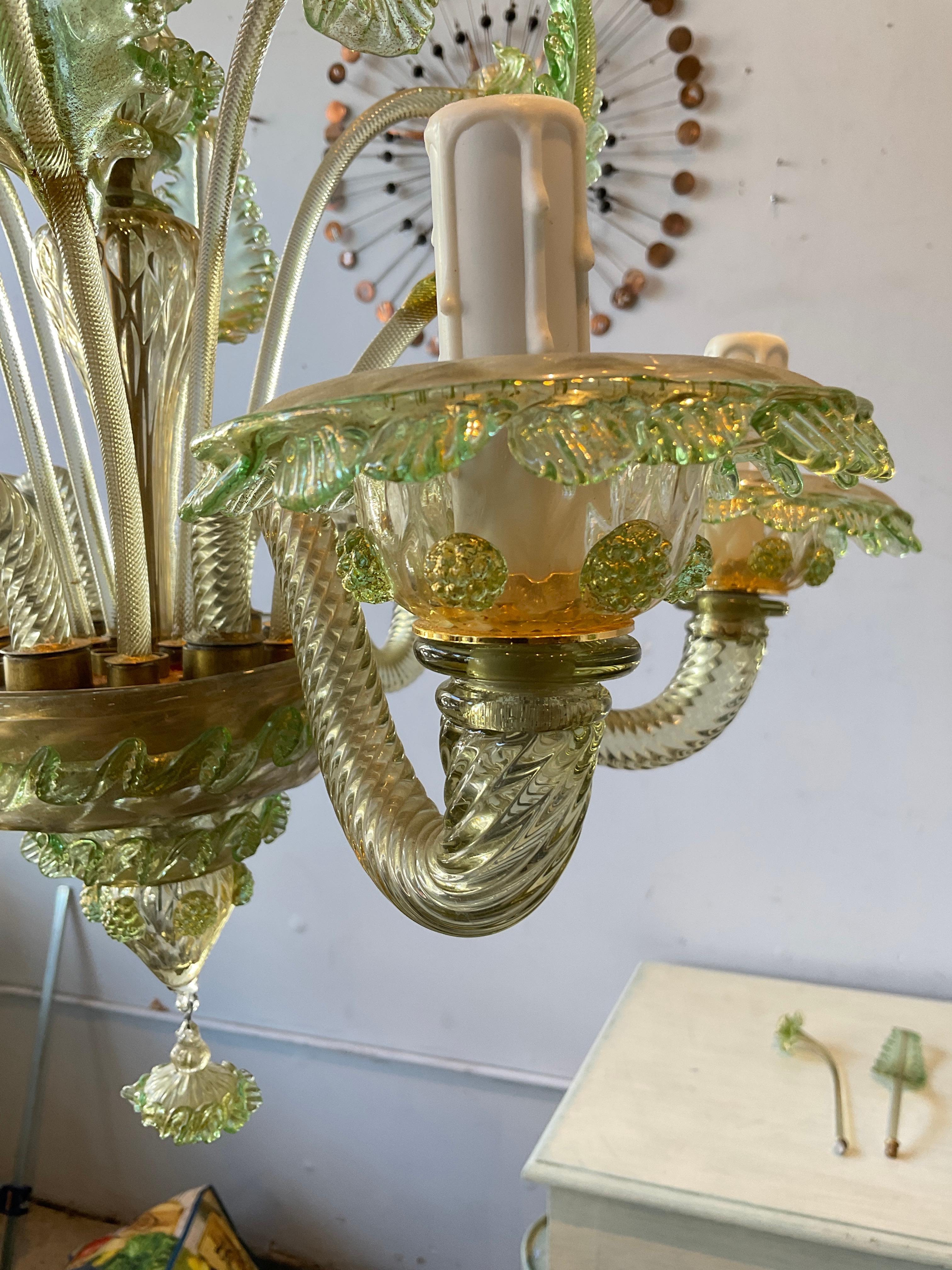 Lustre à fleurs de Murano vertes des années 1950  en vente 6