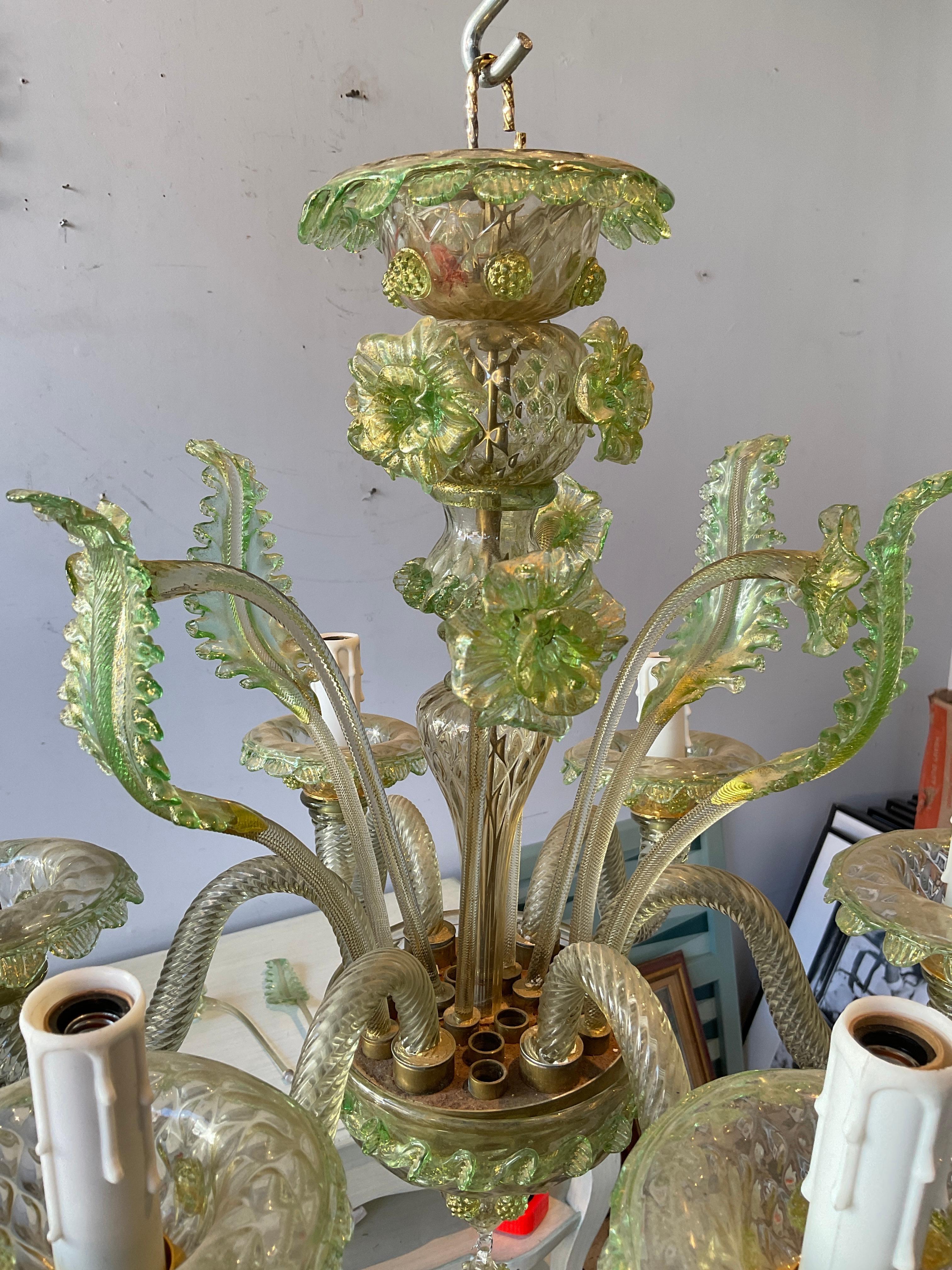 Lustre à fleurs de Murano vertes des années 1950  en vente 1
