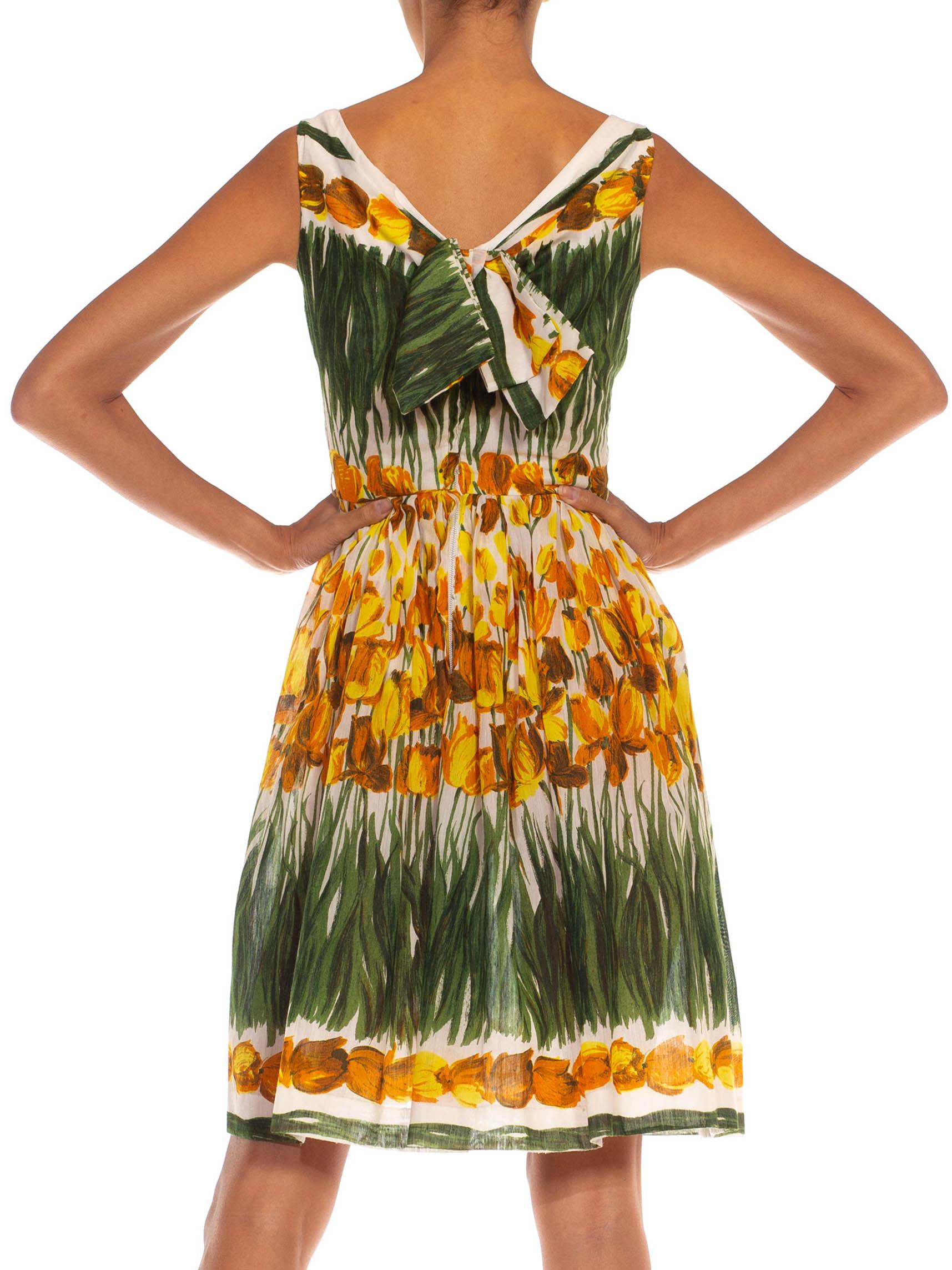 1950S Green White & Yellow Cotton Tulip Printed Fit-Flare Dress In Excellent Condition For Sale In New York, NY