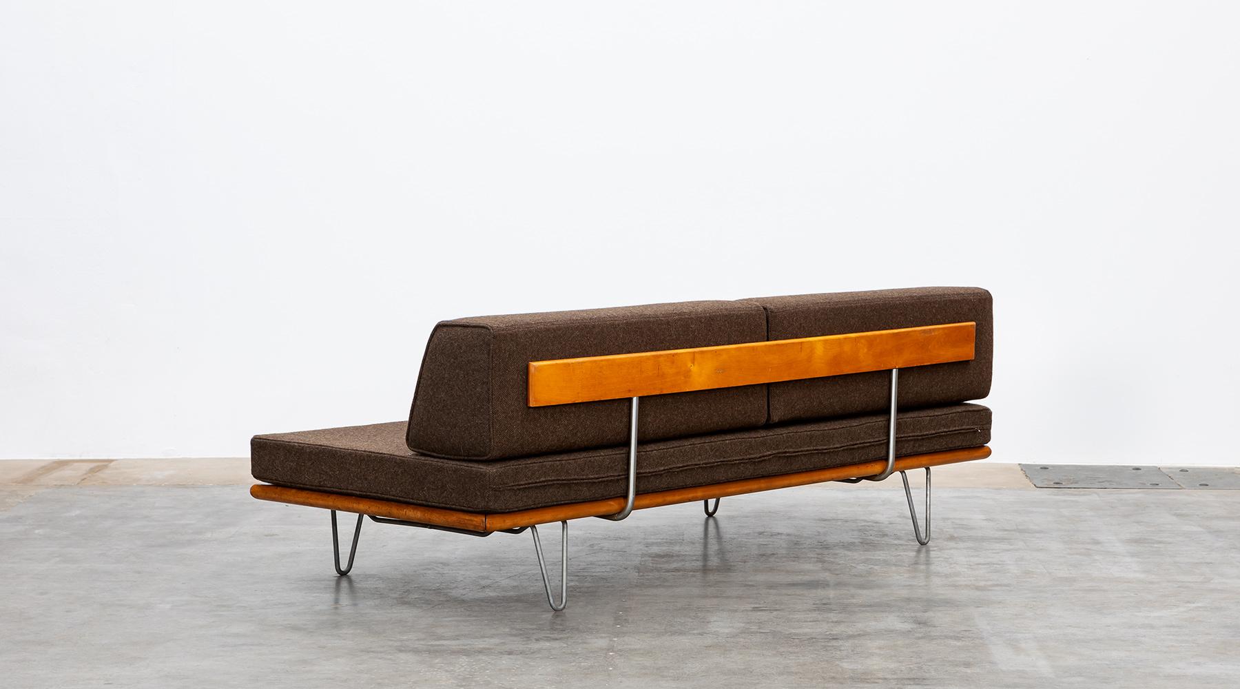 1950s Grey Fabric on Metal Legs Daybed by George Nelson In Good Condition In Frankfurt, Hessen, DE