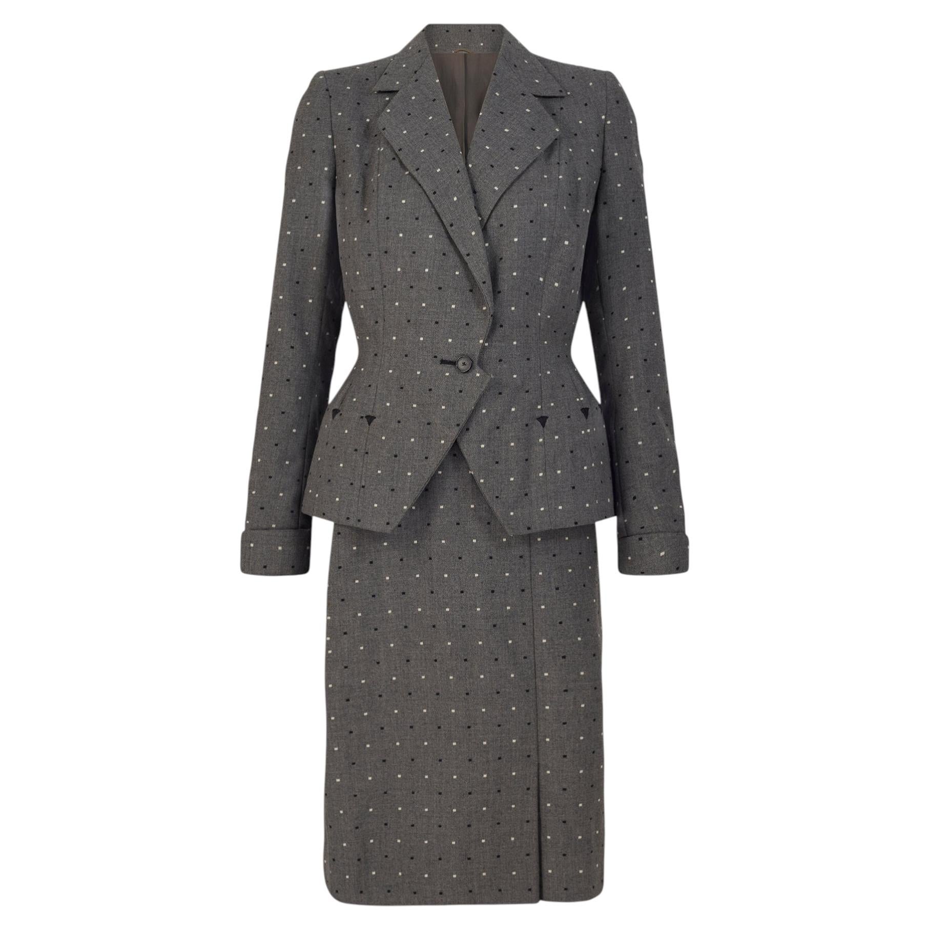 1950s Griffin and Spalding Grey Patterned New Look Skirt Suit