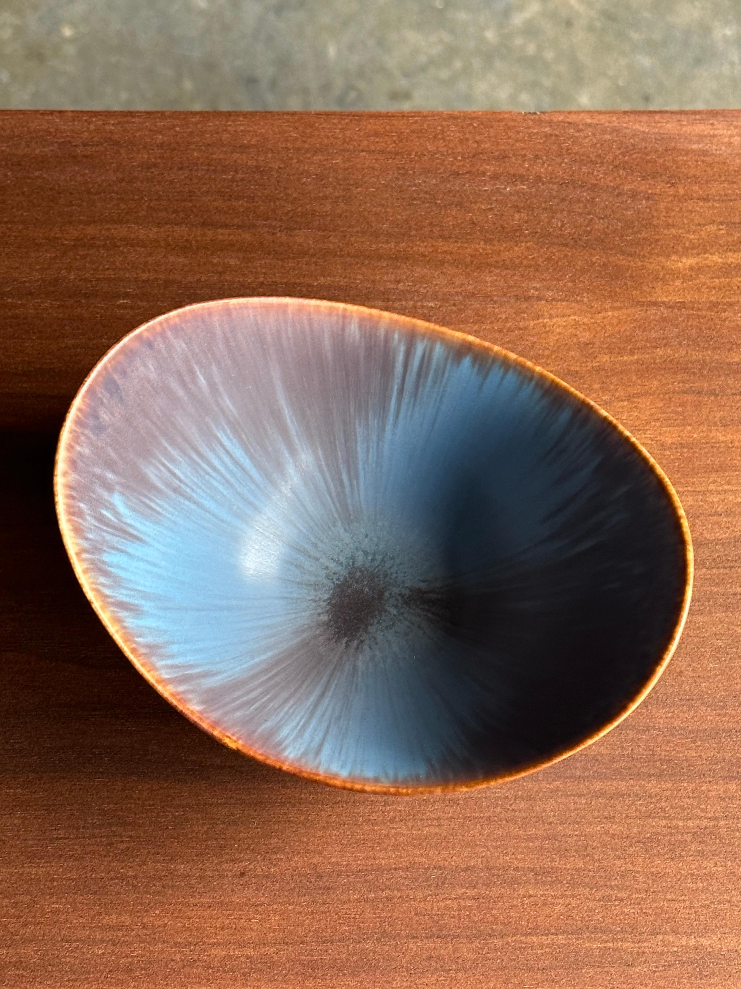 Mid-20th Century 1950s Gunnar Nylund for Rörstrand ARO Bowl For Sale