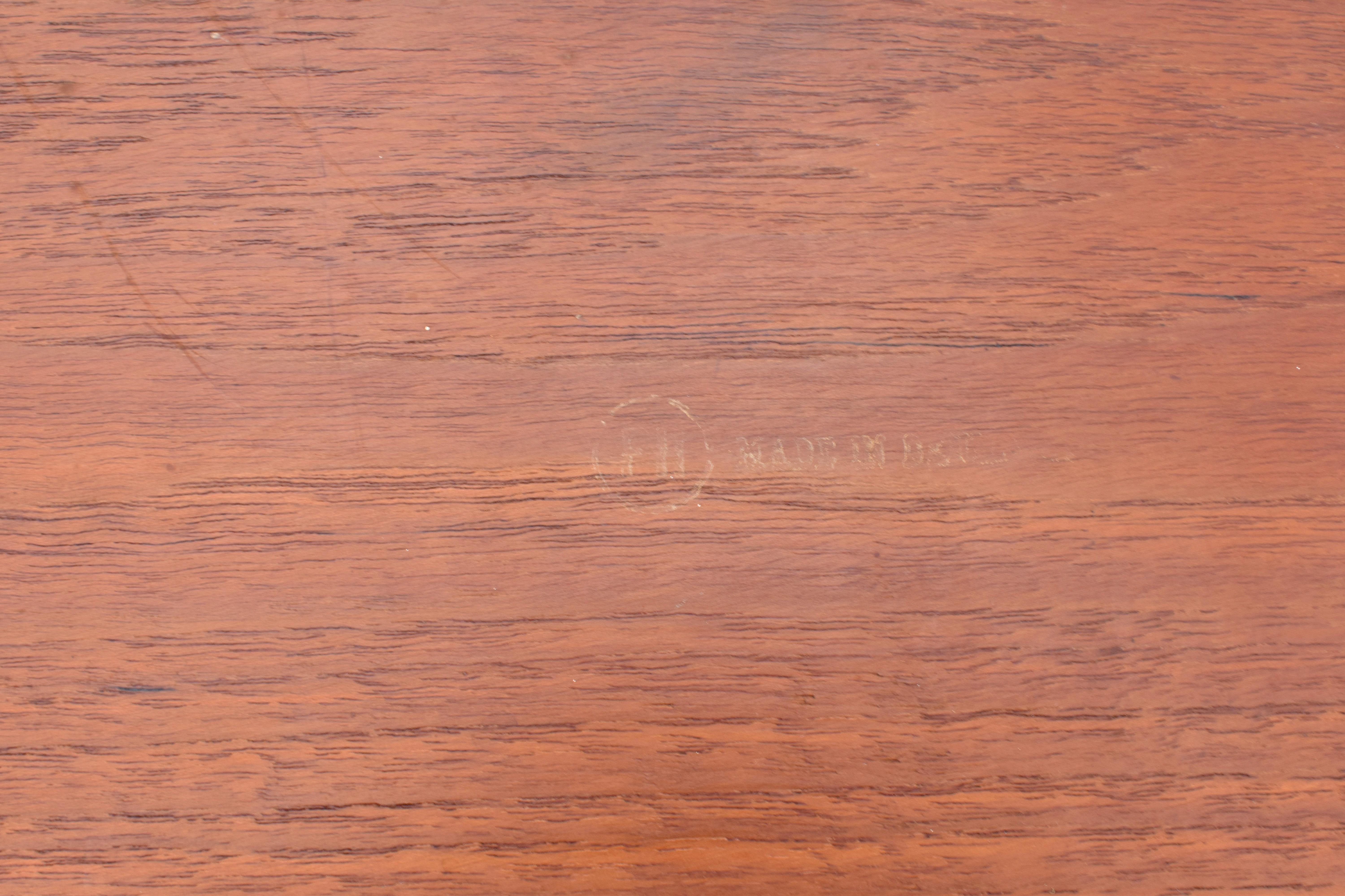 Tavolino in teak anni '50 di H. H. Engholm & Sven Willumsen & Engholm per Fritz Hansen, Danimarca in vendita 3
