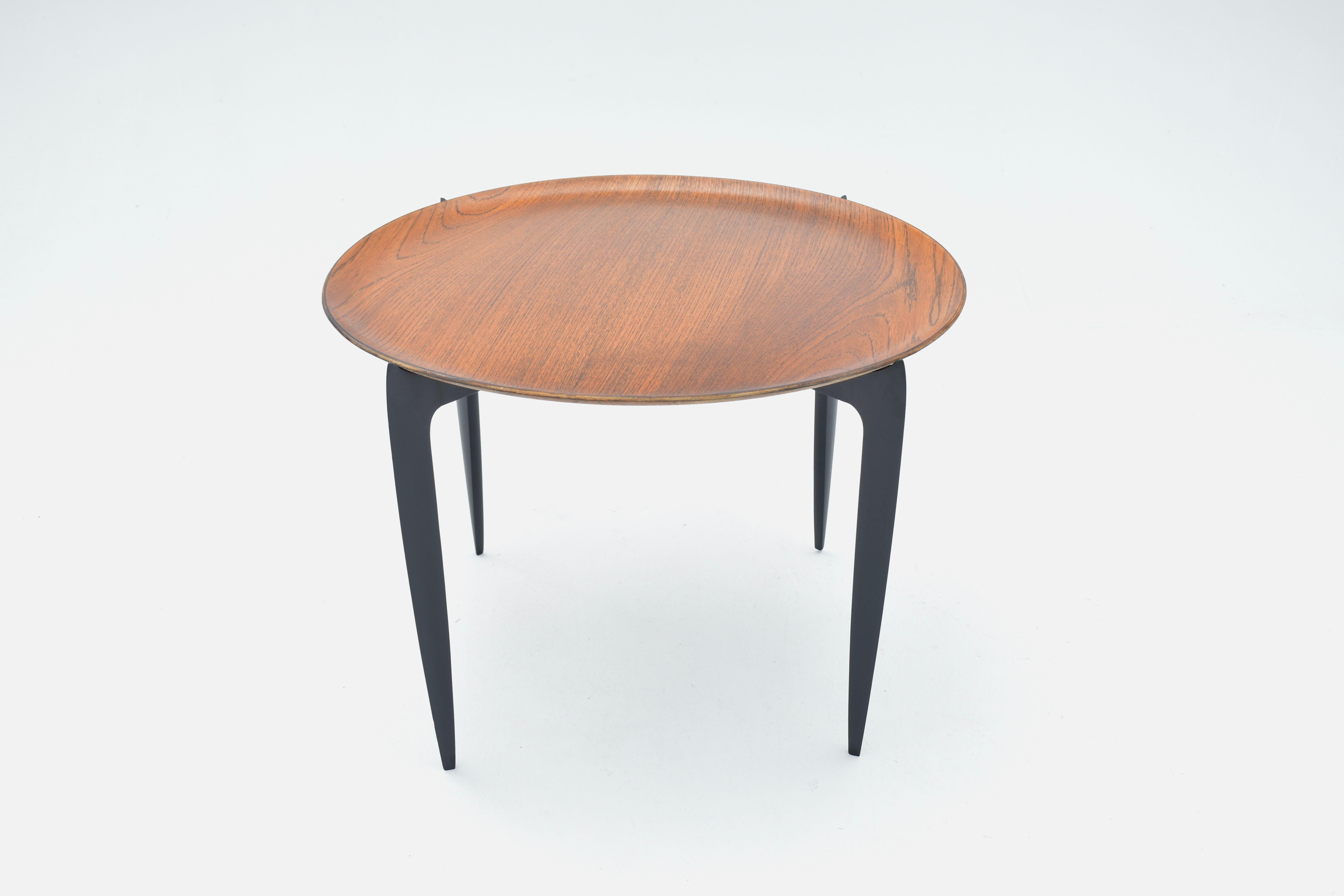 Milieu du XXe siècle Table d'appoint en teck de H. Engholm & Sven Willumsen pour Fritz Hansen, Danemark, années 1950 en vente