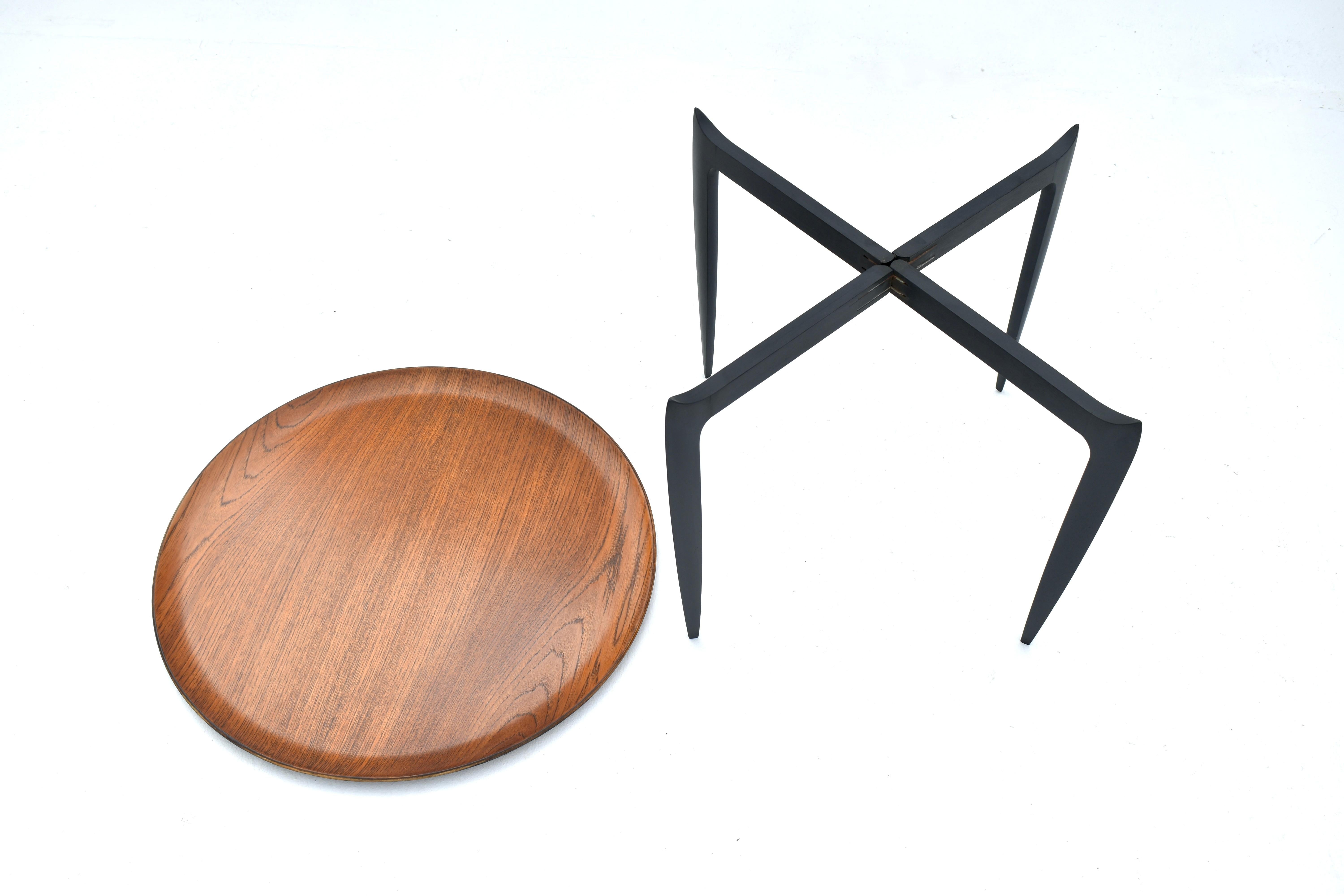 Table d'appoint en teck de H. Engholm & Sven Willumsen pour Fritz Hansen, Danemark, années 1950 en vente 1