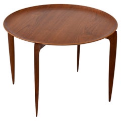 Mesa auxiliar de teca de los años 50 H. Engholm & Sven Willumsen para Fritz Hansen, Dinamarca