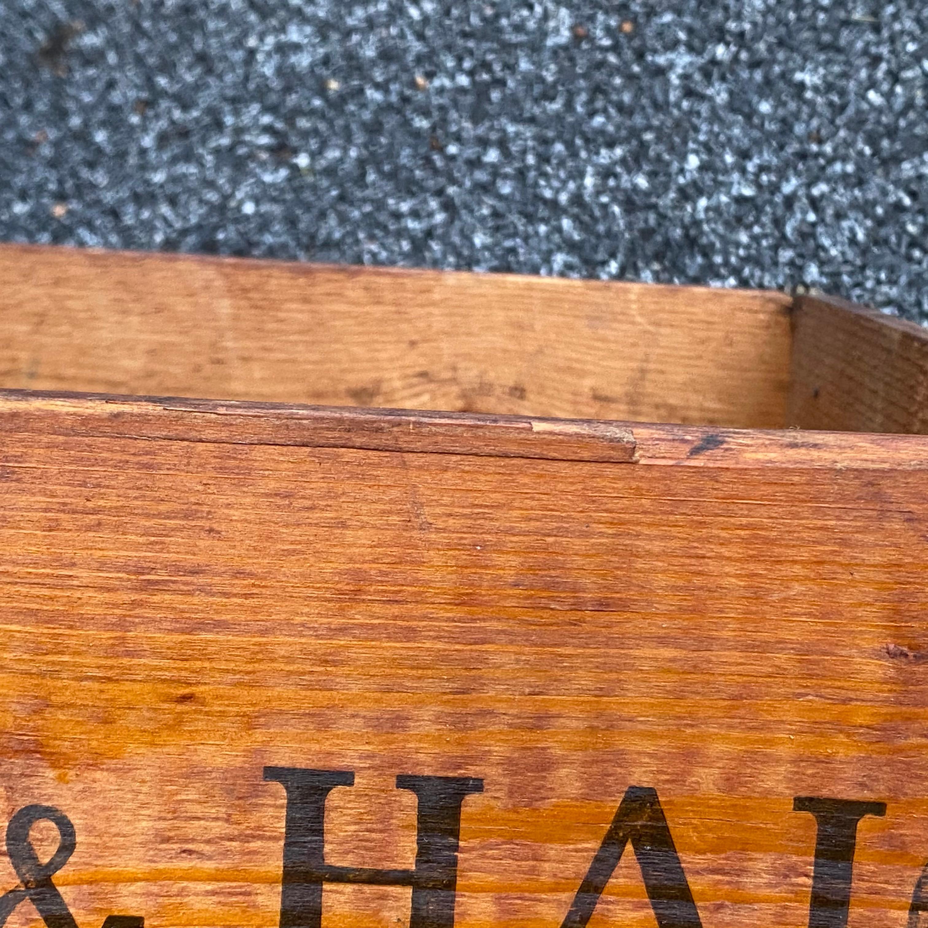 1950's Haig & Haig Wooden Whisky Crate For Sale 4