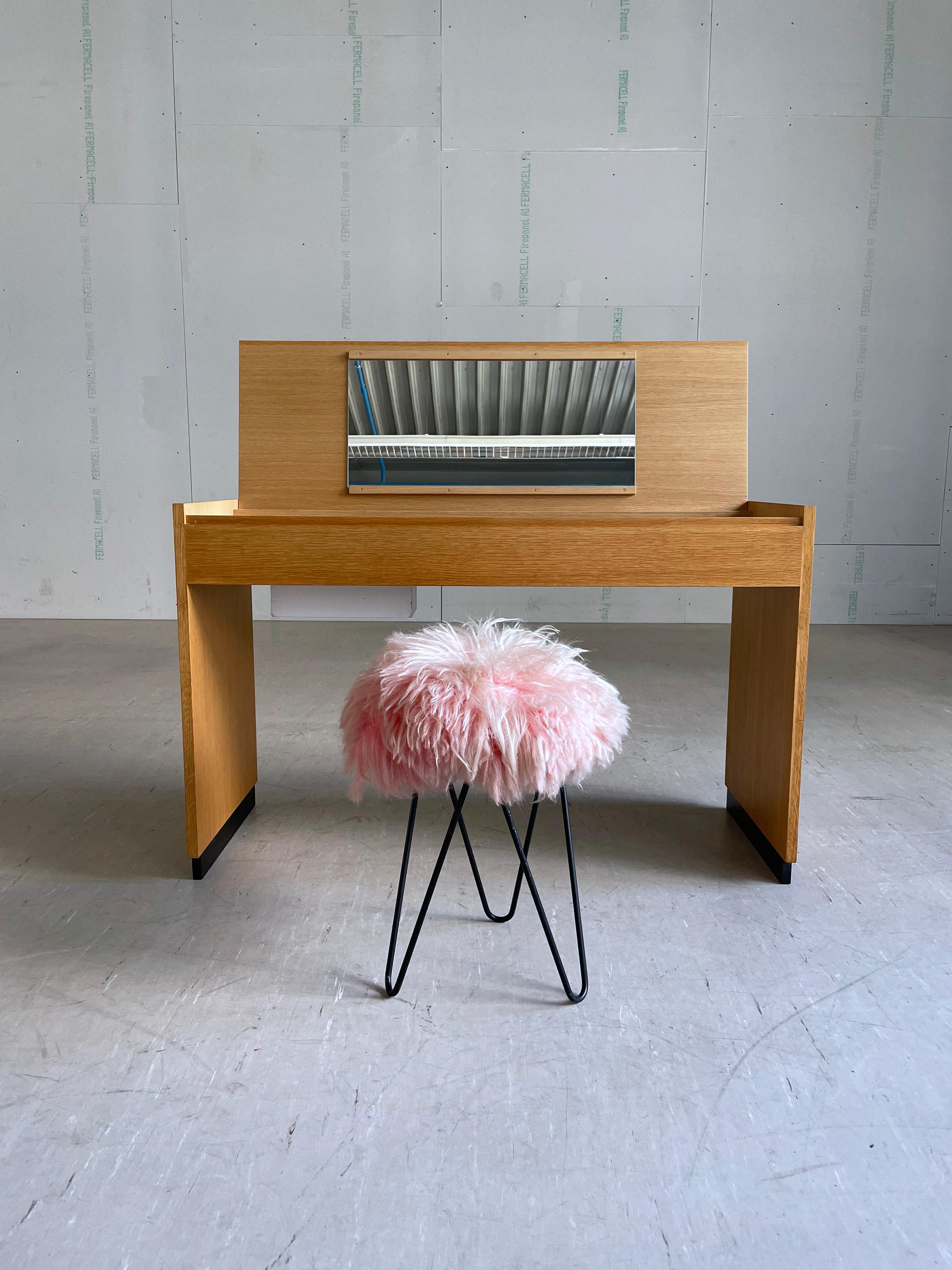 1950's Hairpin Leg Dressing Table Stool 3