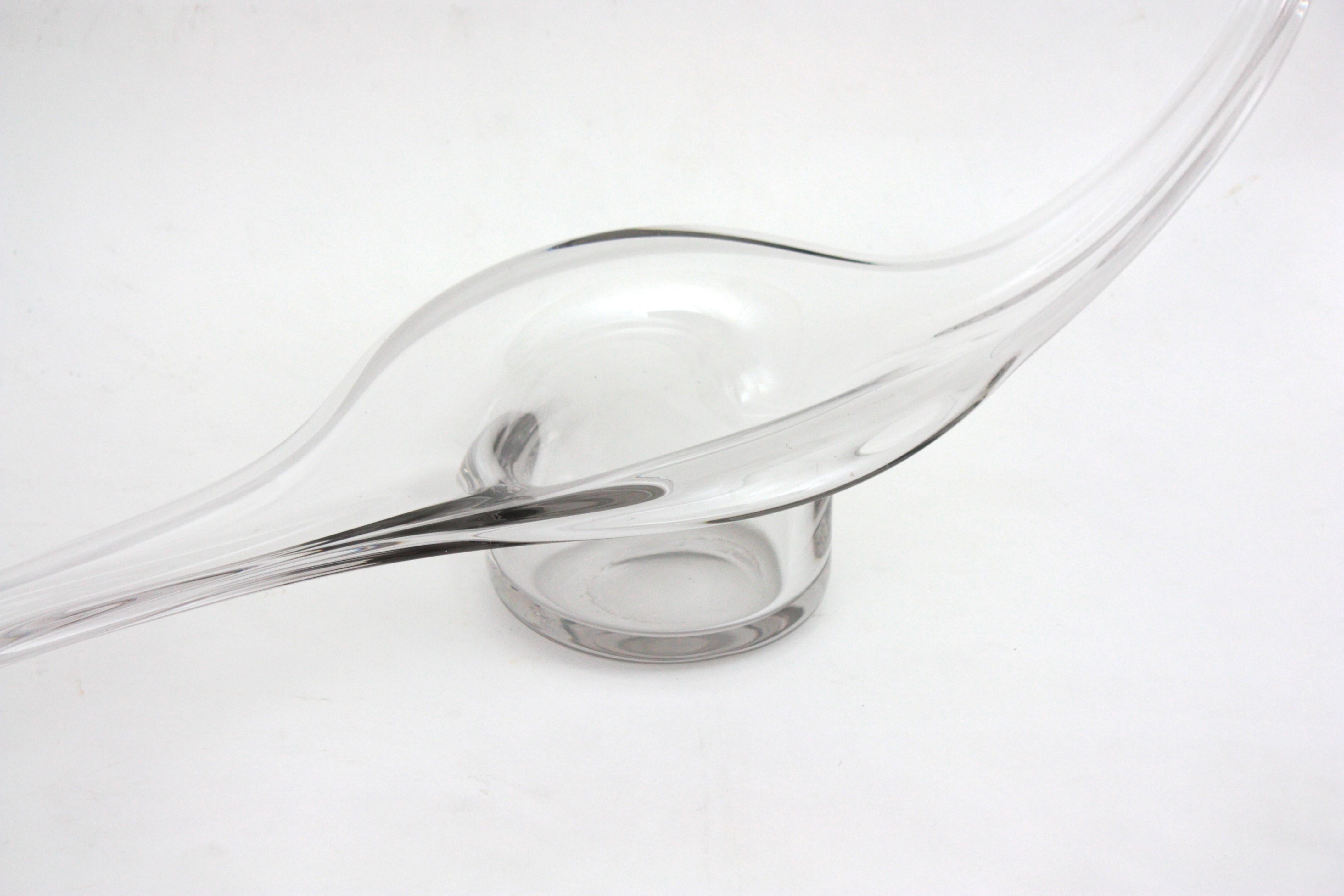 1950s Hand Blown Murano Clear Glass Organic Shaped Centerpiece In Excellent Condition For Sale In Barcelona, ES