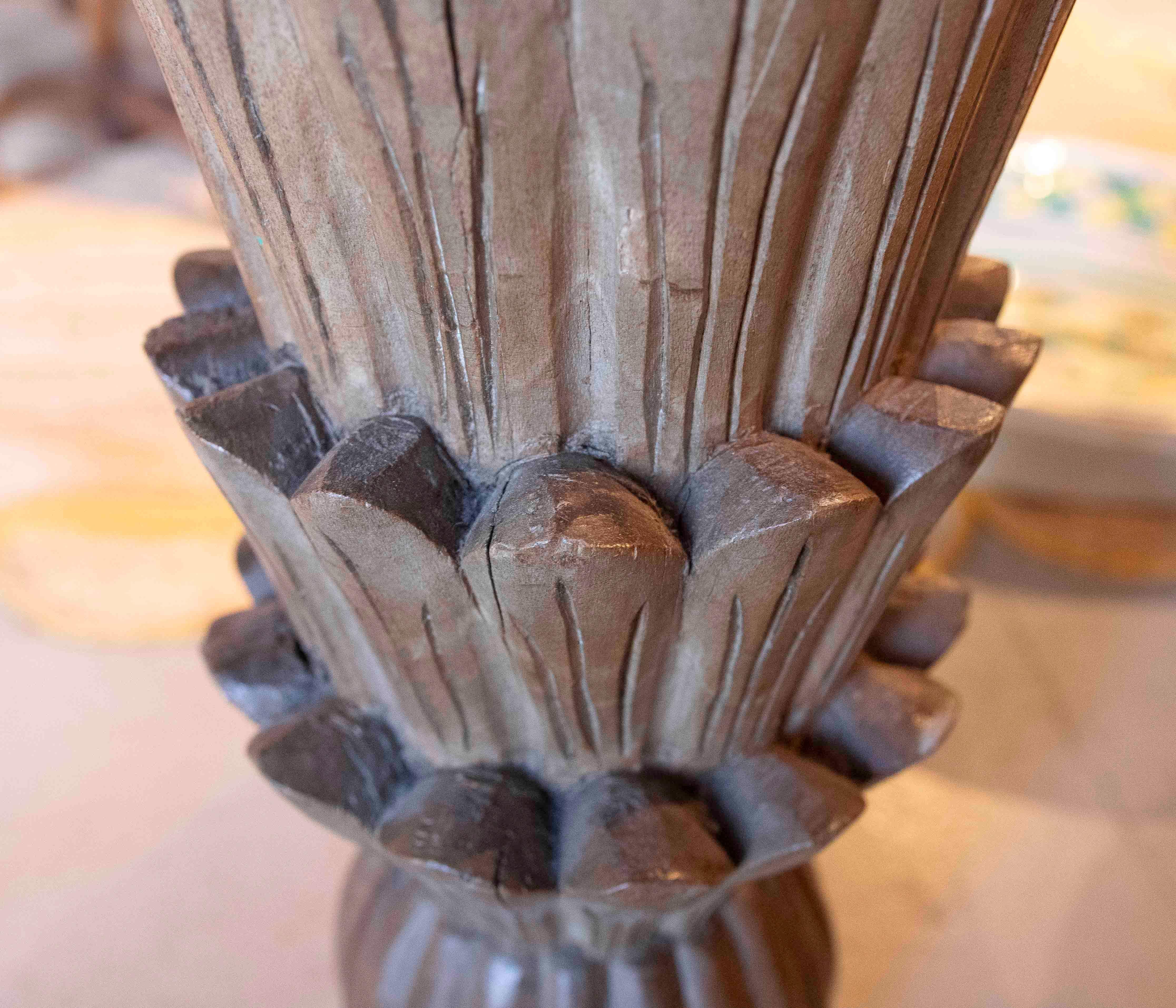 1950s Hand-Carved Solid Wood Flower-Shaped Finial  For Sale 11