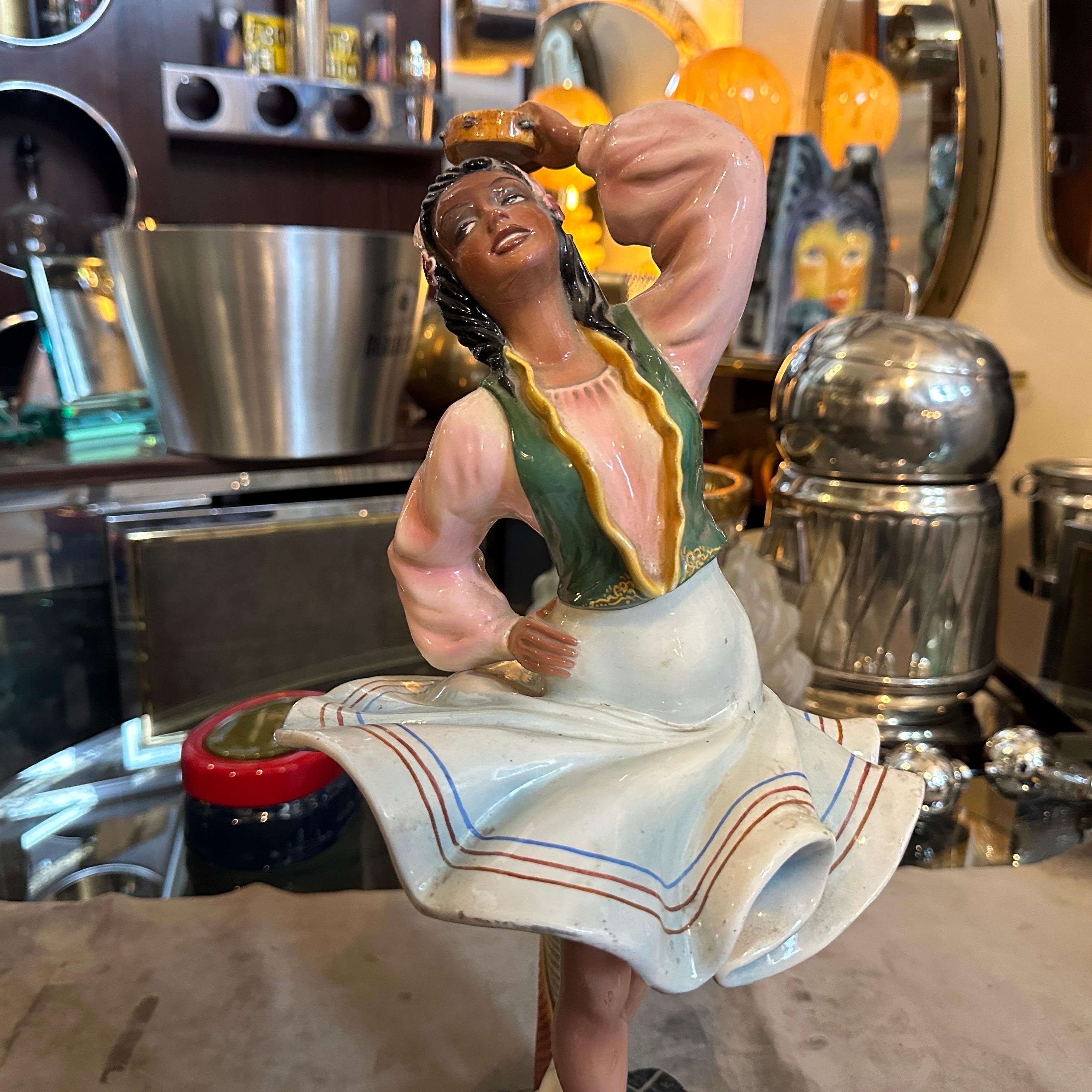 1950er Jahre Handbemalte Keramikfigur einer Tänzerin von Sandro Vacchetti im Zustand „Hervorragend“ im Angebot in Aci Castello, IT