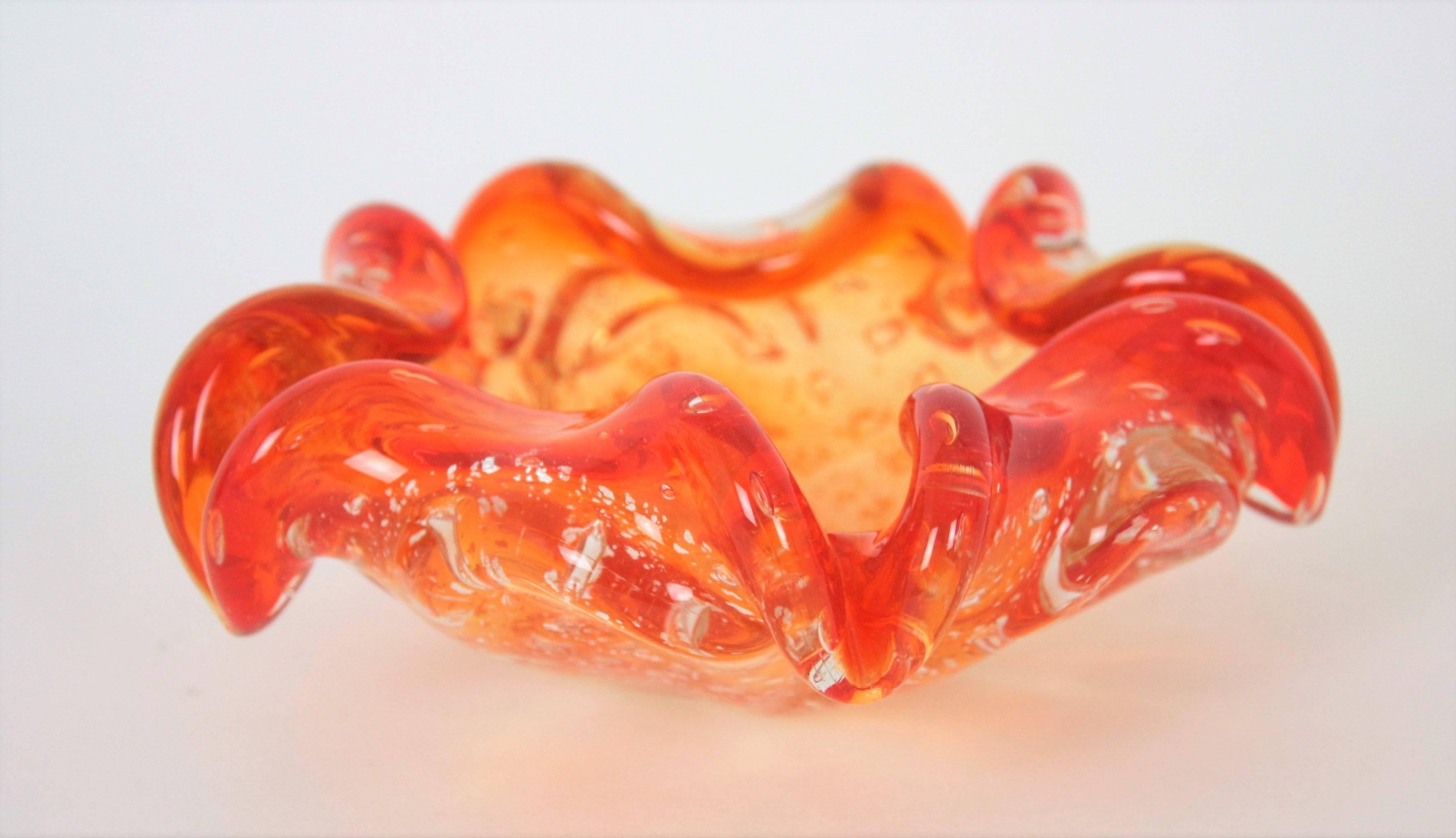 1950s Handblown Silver Flecks and Orange Sommerso Murano Glass Flower Bowl In Excellent Condition In Barcelona, ES