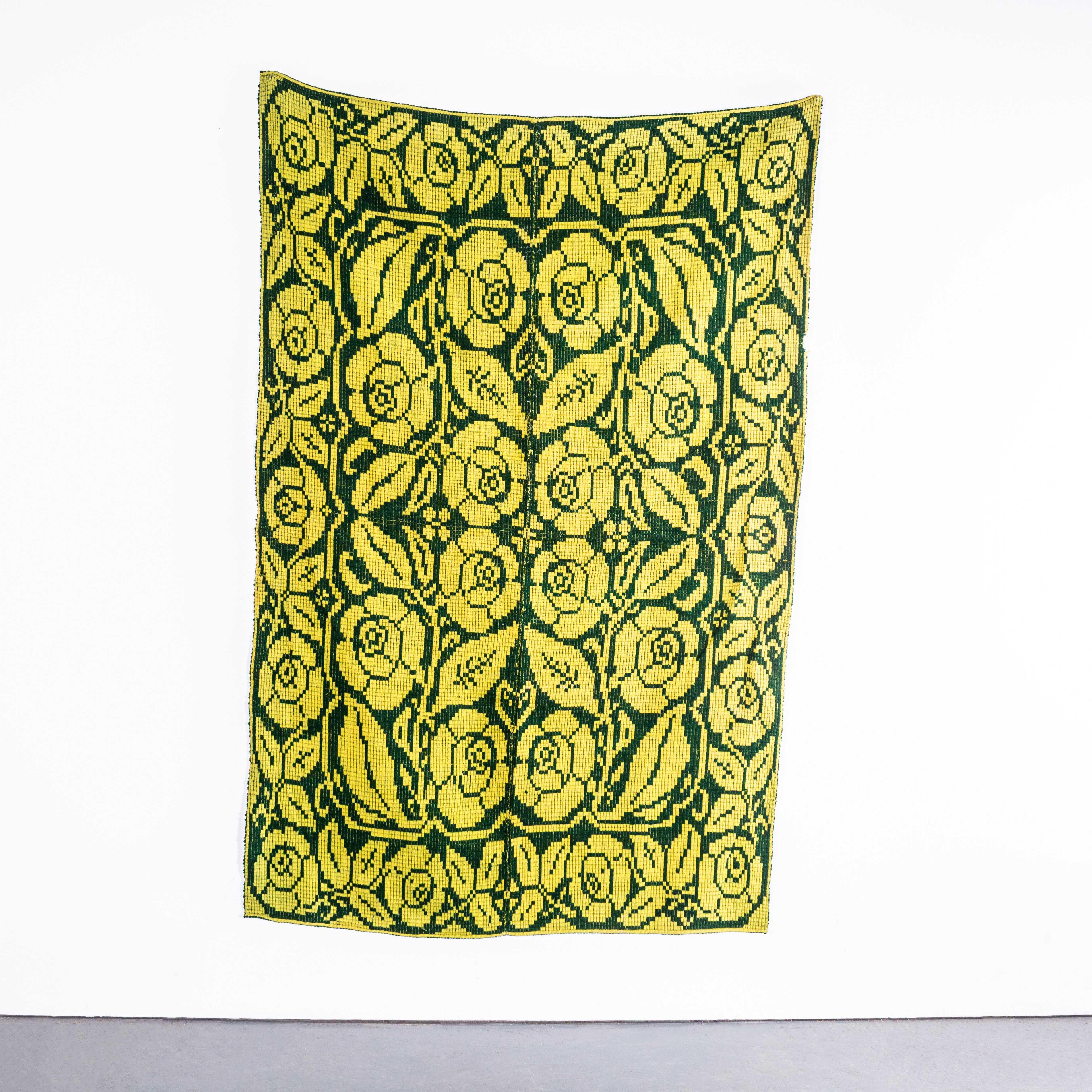 Colcha de lana húngara verde y amarilla de los años 50 hecha a mano mediados del siglo XX en venta