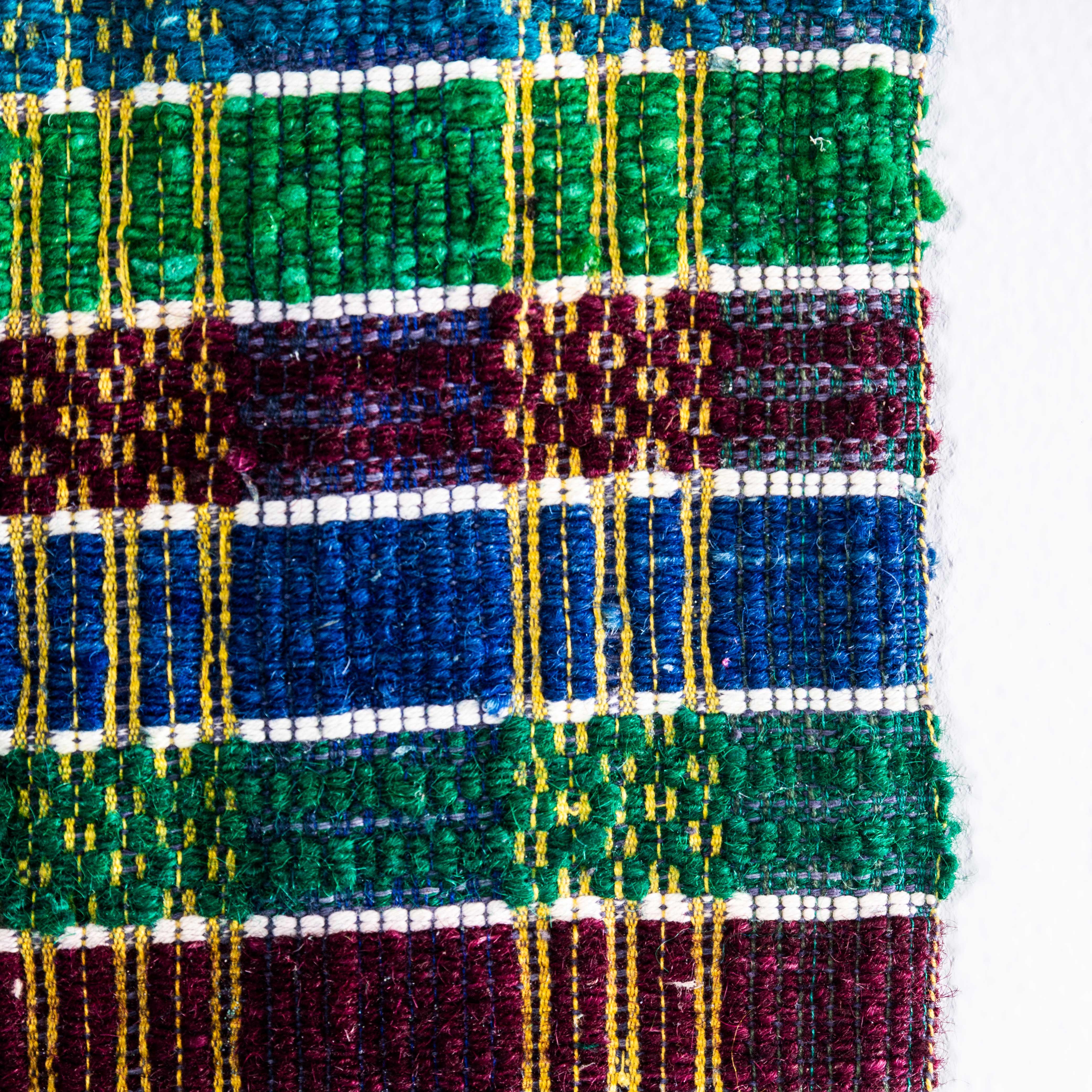 Hongrois Couvre-lit hongrois multicolore fait à la main des années 1950 en vente
