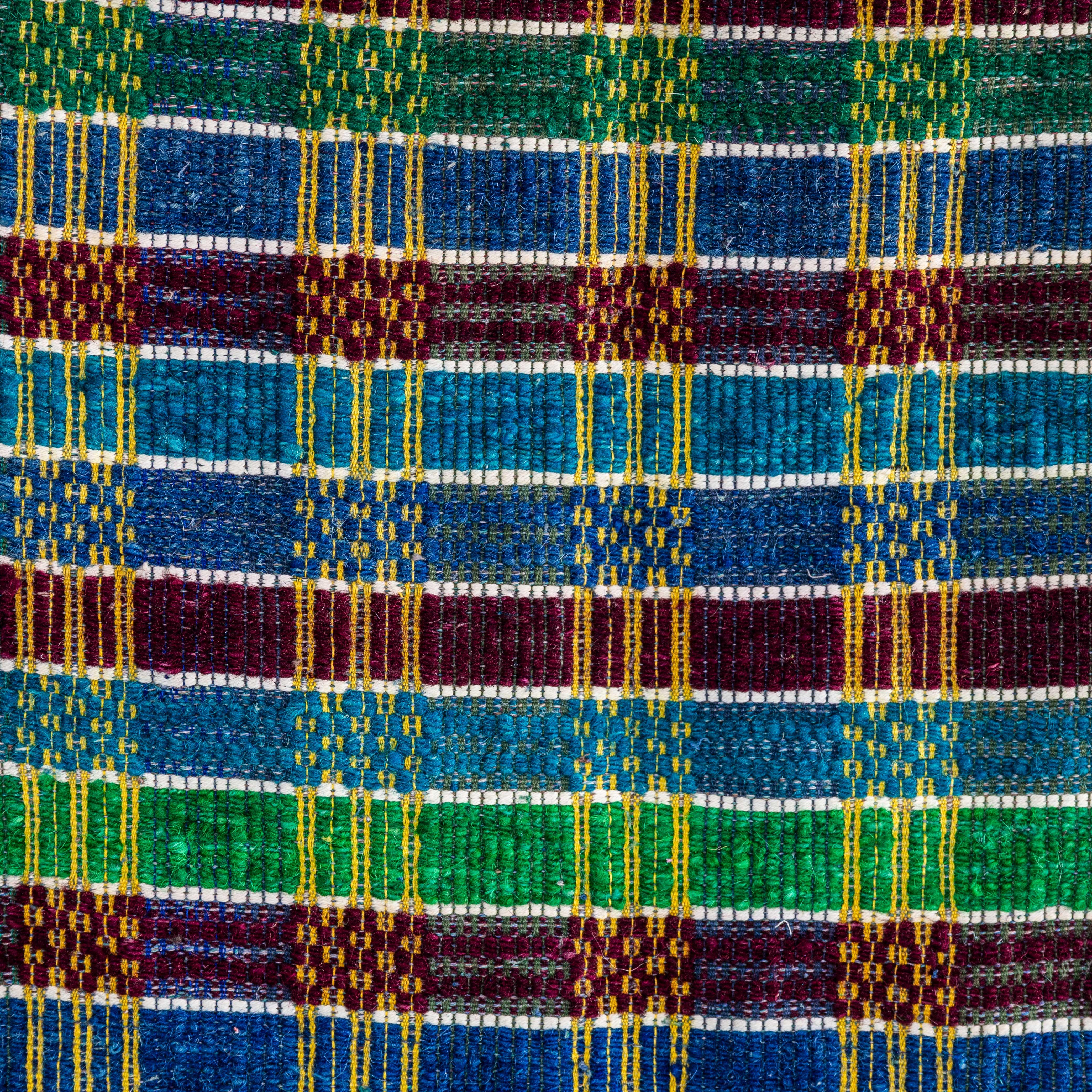 Couvre-lit hongrois multicolore fait à la main des années 1950 Bon état - En vente à Hook, Hampshire