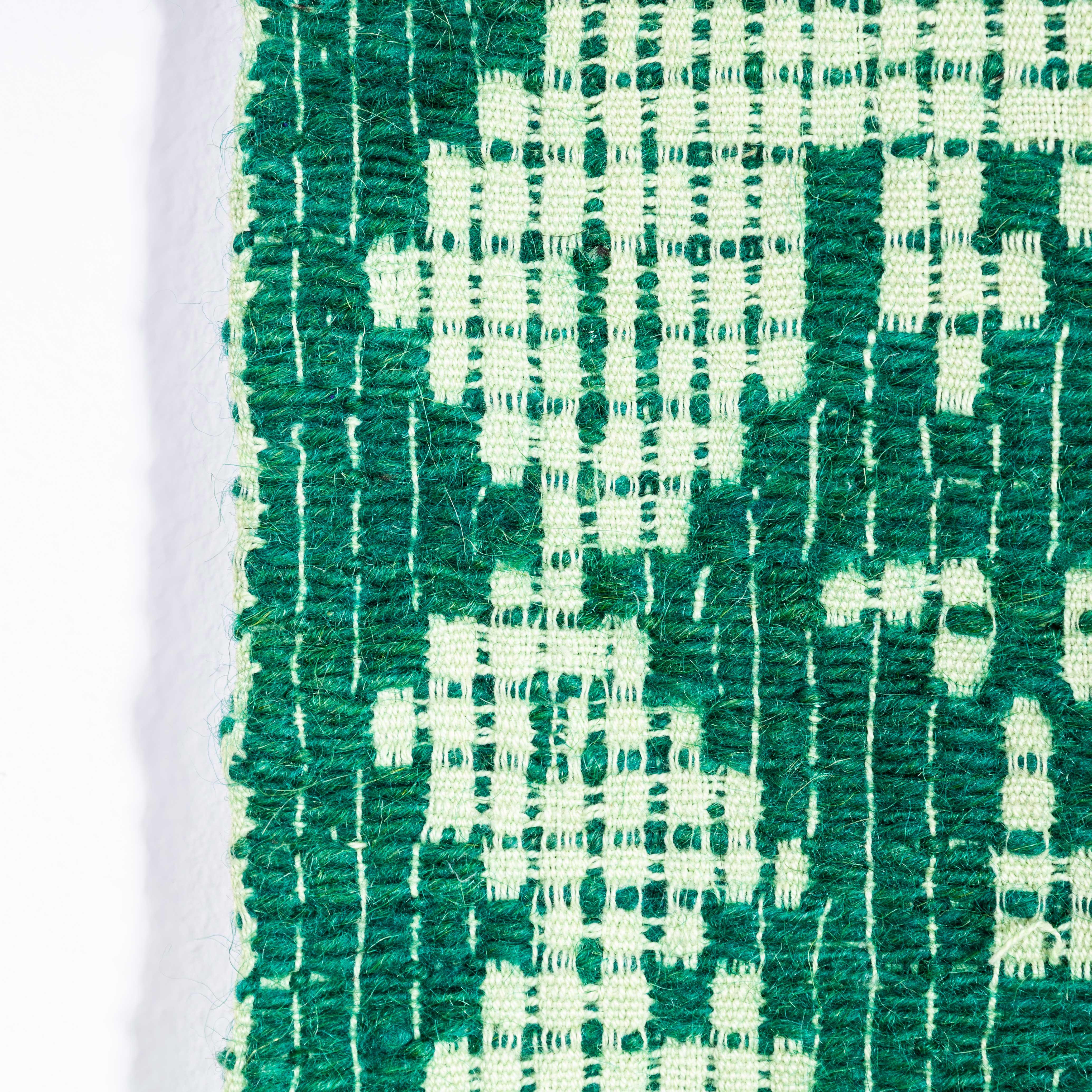 Colcha de lana húngara de los años 50 hecha a mano en dos tonos de verde folclórico en Bueno estado para la venta en Hook, Hampshire