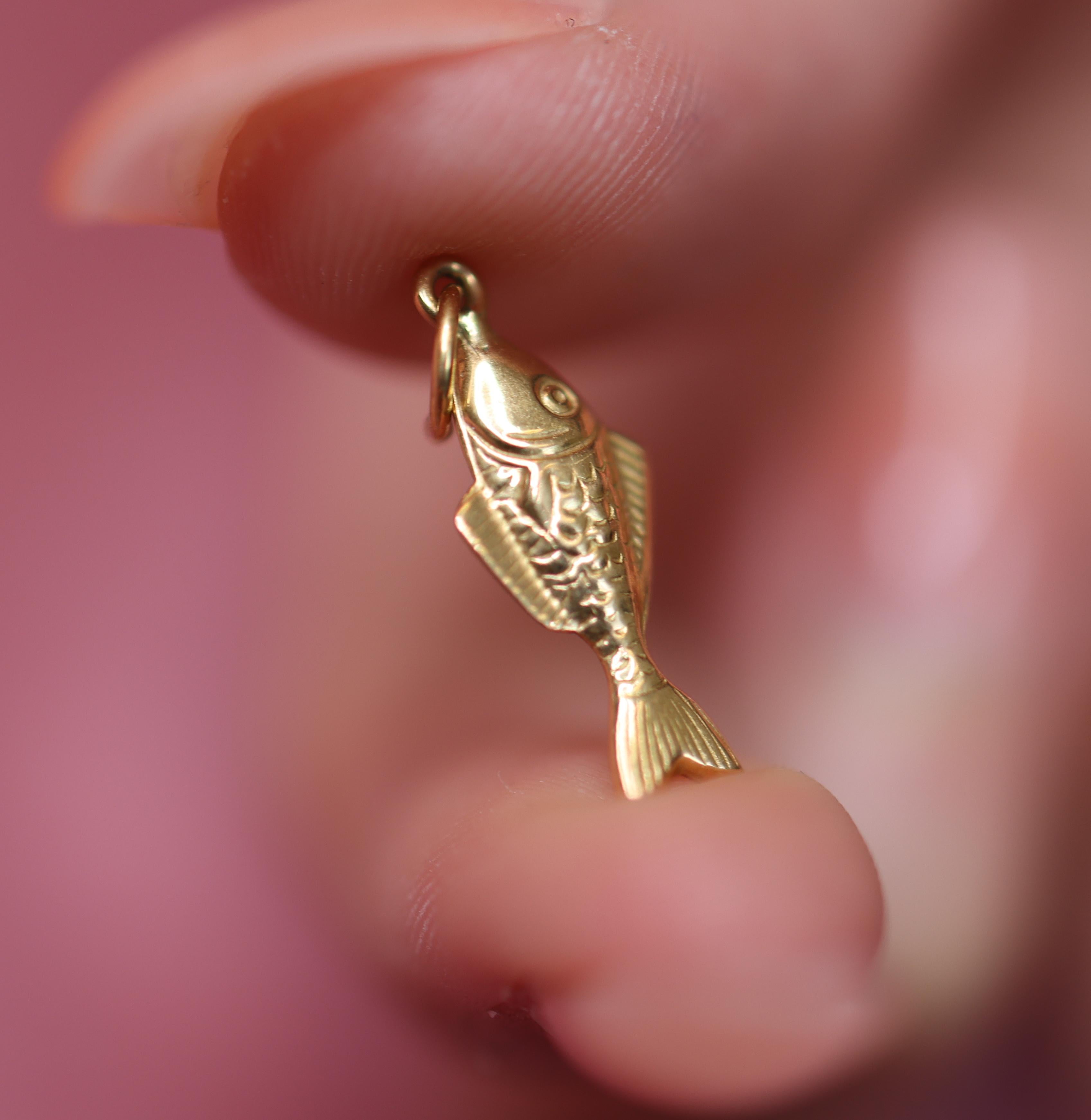 1950s Hanging Fish Angler Charm set in 14 Karat Yellow Gold For Sale 3